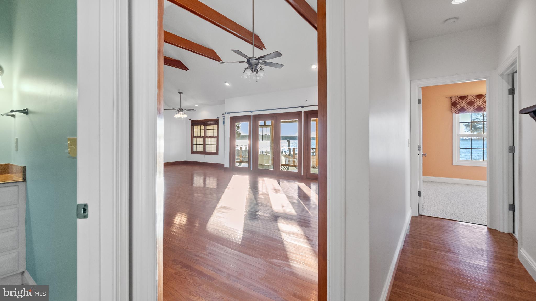 SEAWILDE-TOWNPOINT - Residential