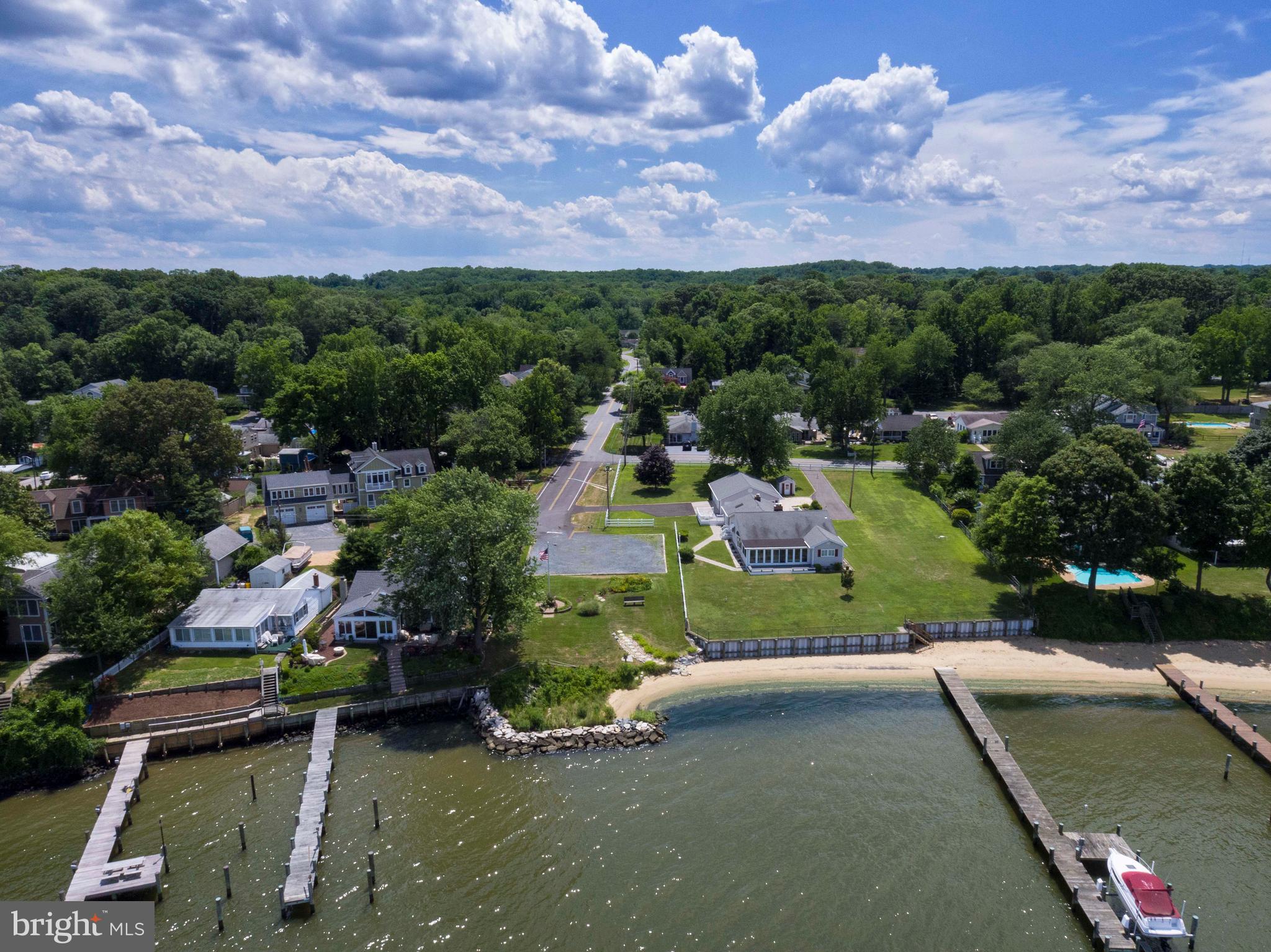 LOCH HAVEN - Residential