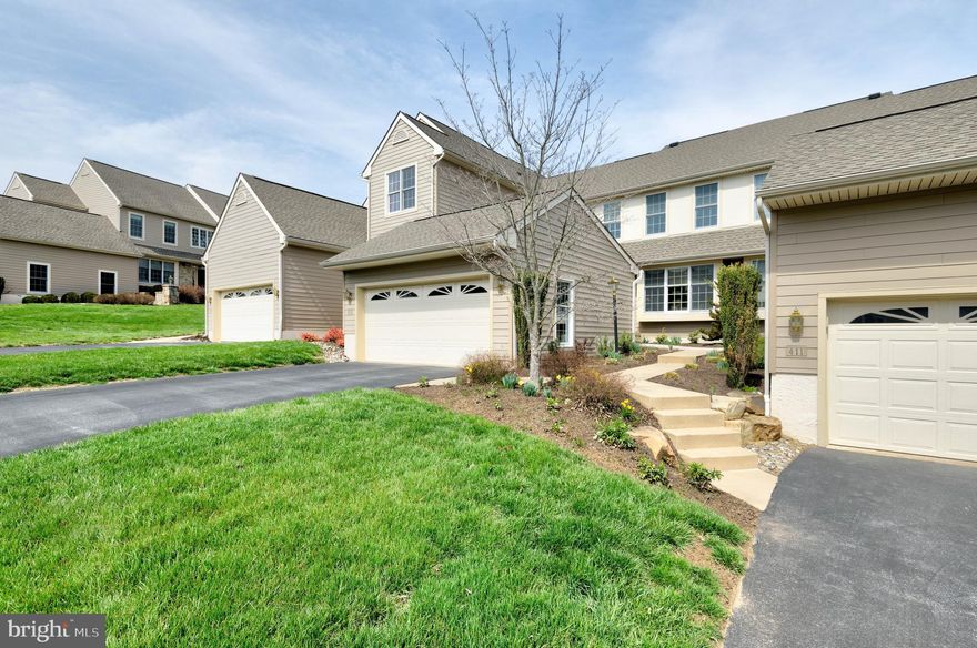 Looking for low-maintenance living that actually feels like home? Welcome to this beautifully updated 3BR, 3.5BA townhome in Knolls of Birmingham, located in the Unionville–Chadds Ford School District.
With over 2,800 SF, this home blends comfort and thoughtful upgrades—hickory hardwood floors, a clean modern palette, and a standout kitchen featuring a farmhouse sink, granite island, quartz counters, Viking range, Fisher & Paykel double-drawer dishwasher, and a custom wine bar. The main level offers everyday ease with first-floor laundry, a private deck, and direct access to the 2-car garage. Upstairs, the spacious primary suite includes dual walk-in closets and a beautifully updated bath, along with a renovated hall bath. The third floor provides flexible guest or office space with its own full bath, while the partially finished basement adds extra room to spread out, plus storage and a workroom. Enjoy true lock-and-leave living with HOA amenities including lawn care, snow removal, pool, tennis & pickleball courts, walking trails, and open space—all just minutes from West Chester, Media, and Kennett Square. A polished, move-right-in opportunity in one of the area’s most sought-after communities.