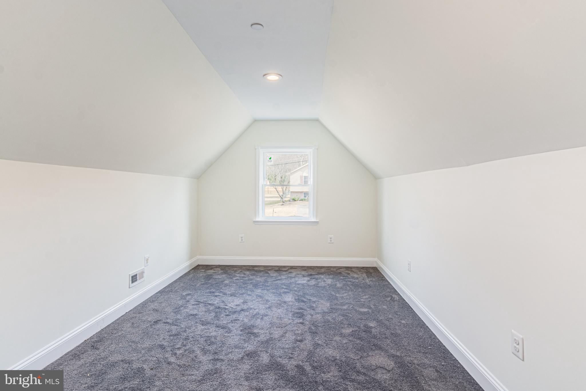 ROCKAWAY BEACH - Residential