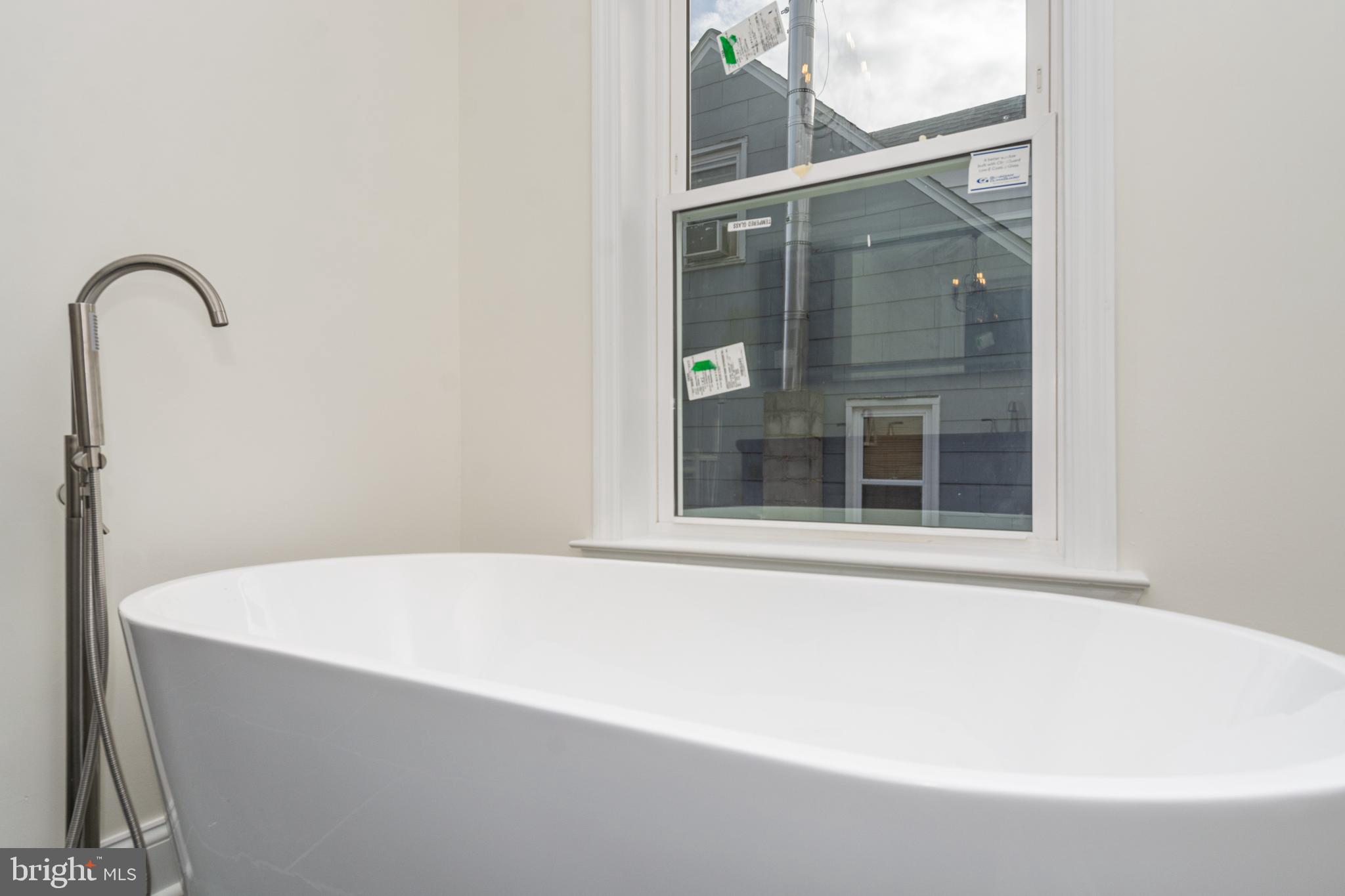 ROCKAWAY BEACH - Residential