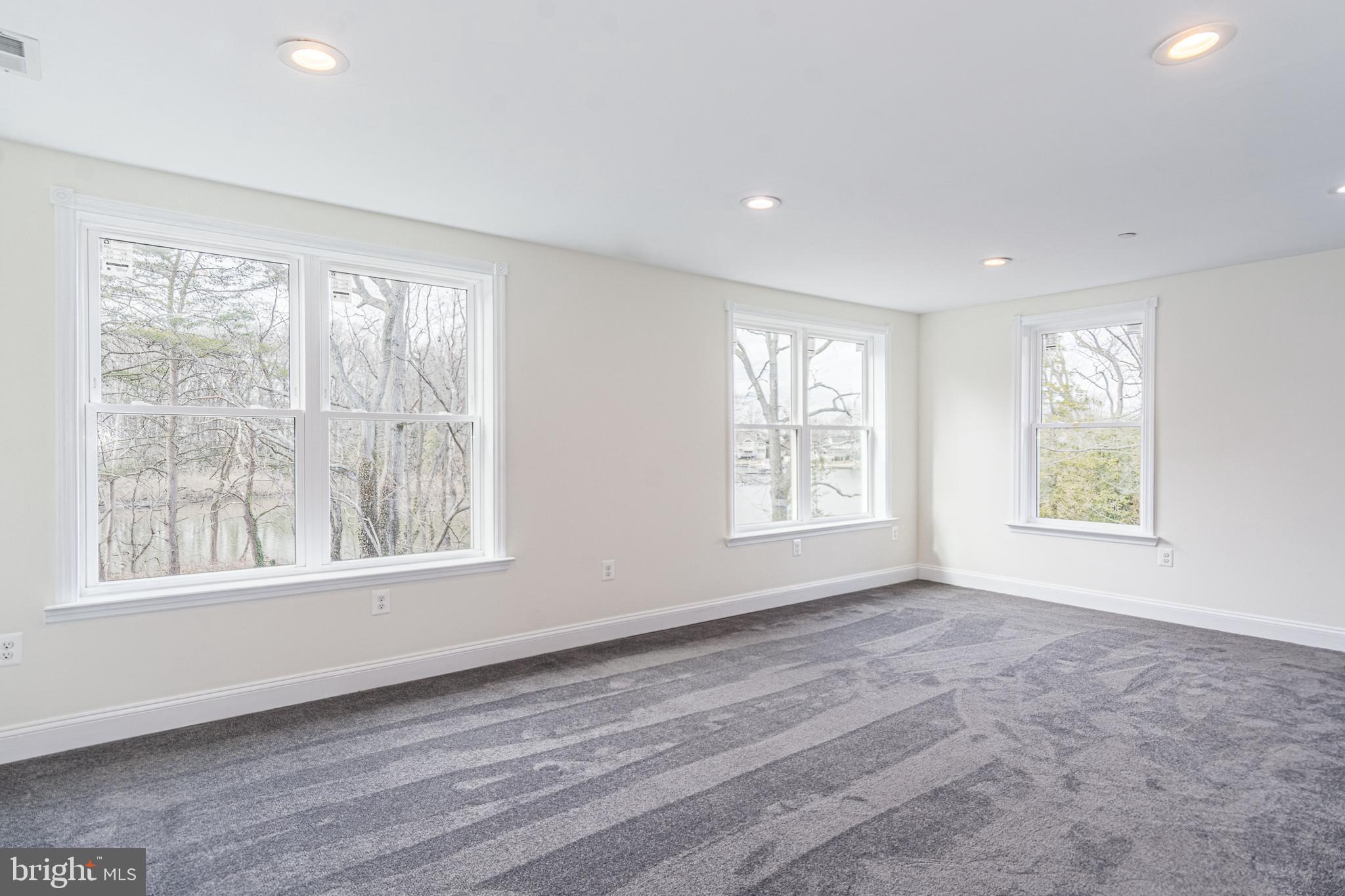 ROCKAWAY BEACH - Residential