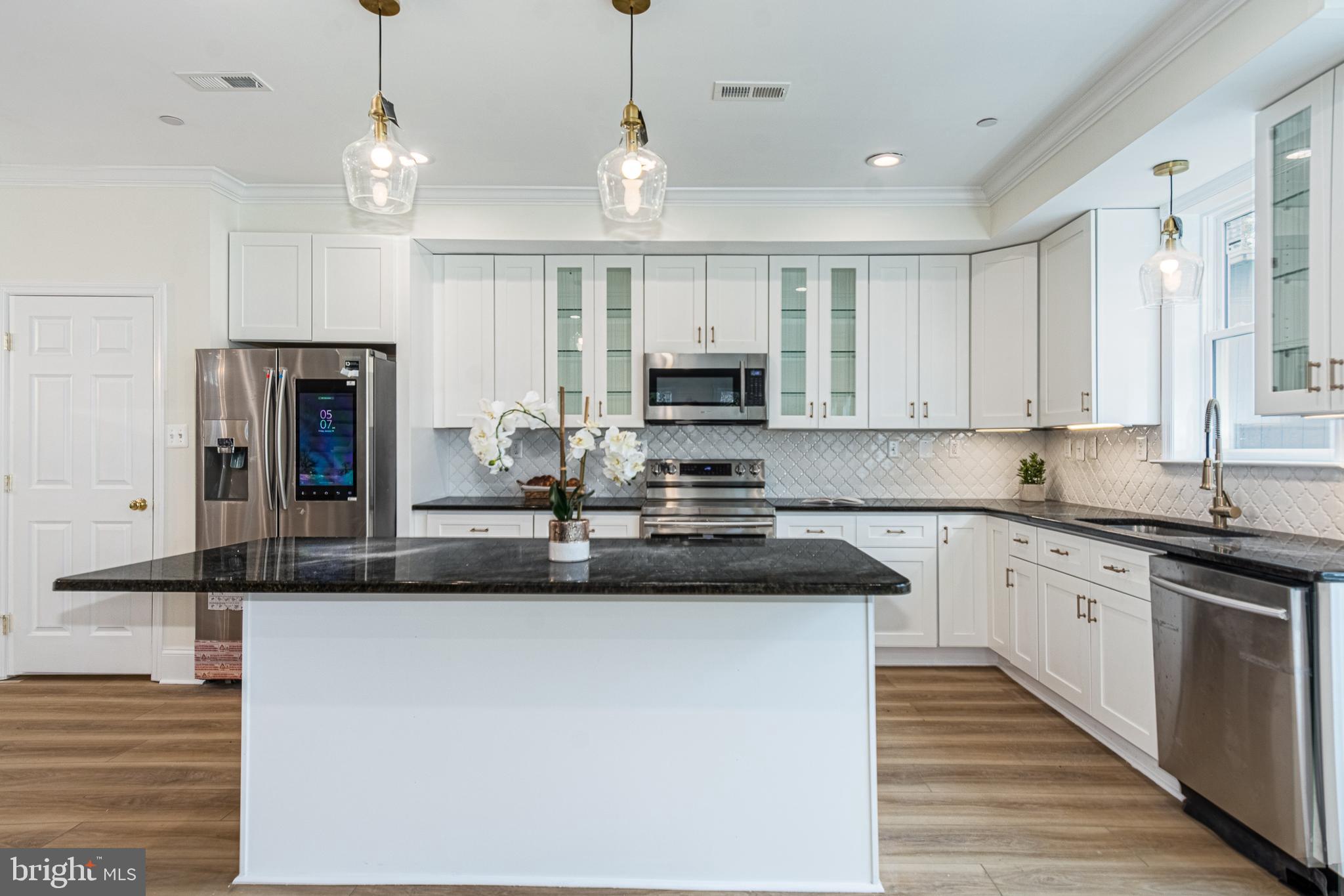 ROCKAWAY BEACH - Residential