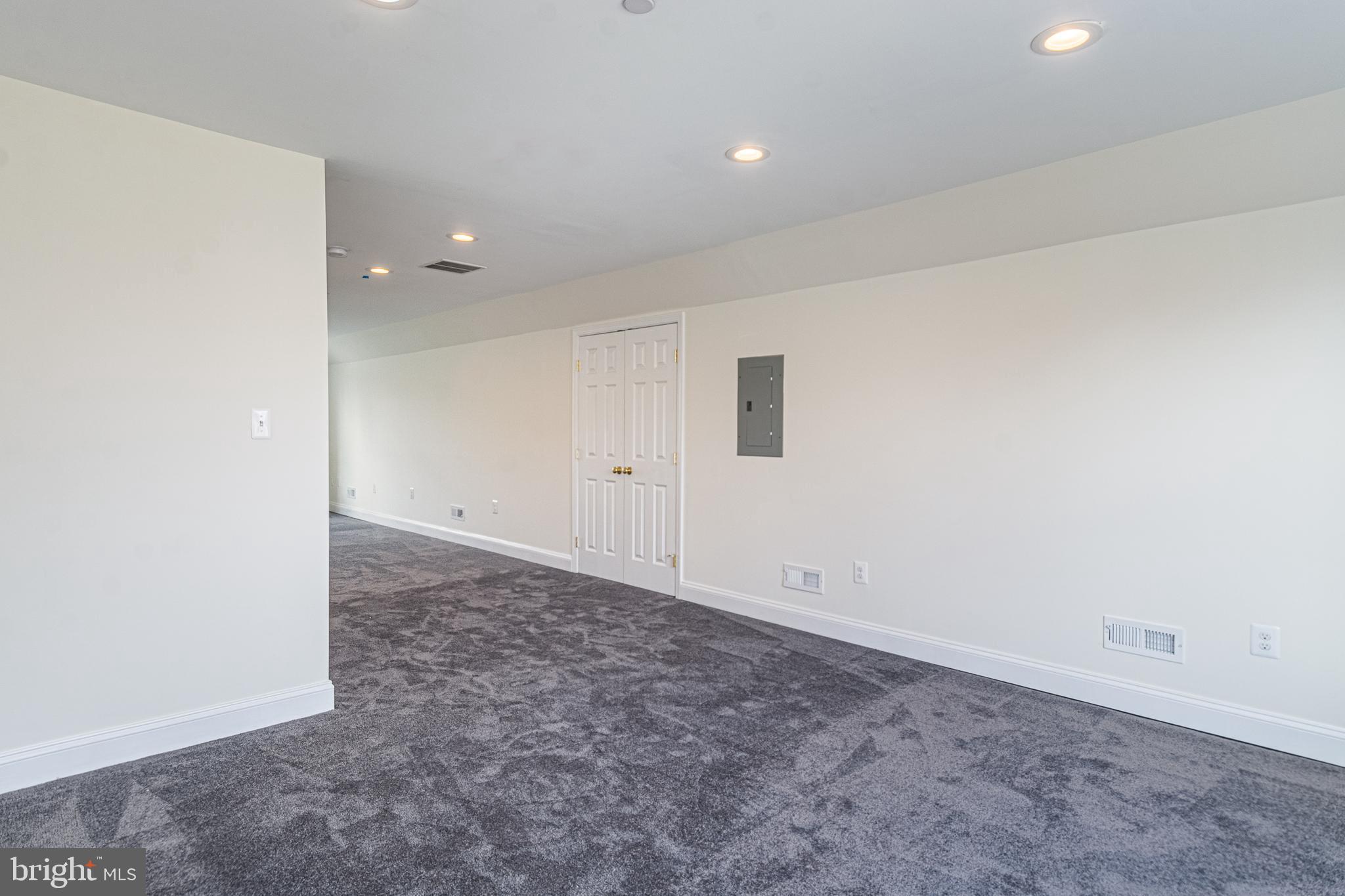 ROCKAWAY BEACH - Residential