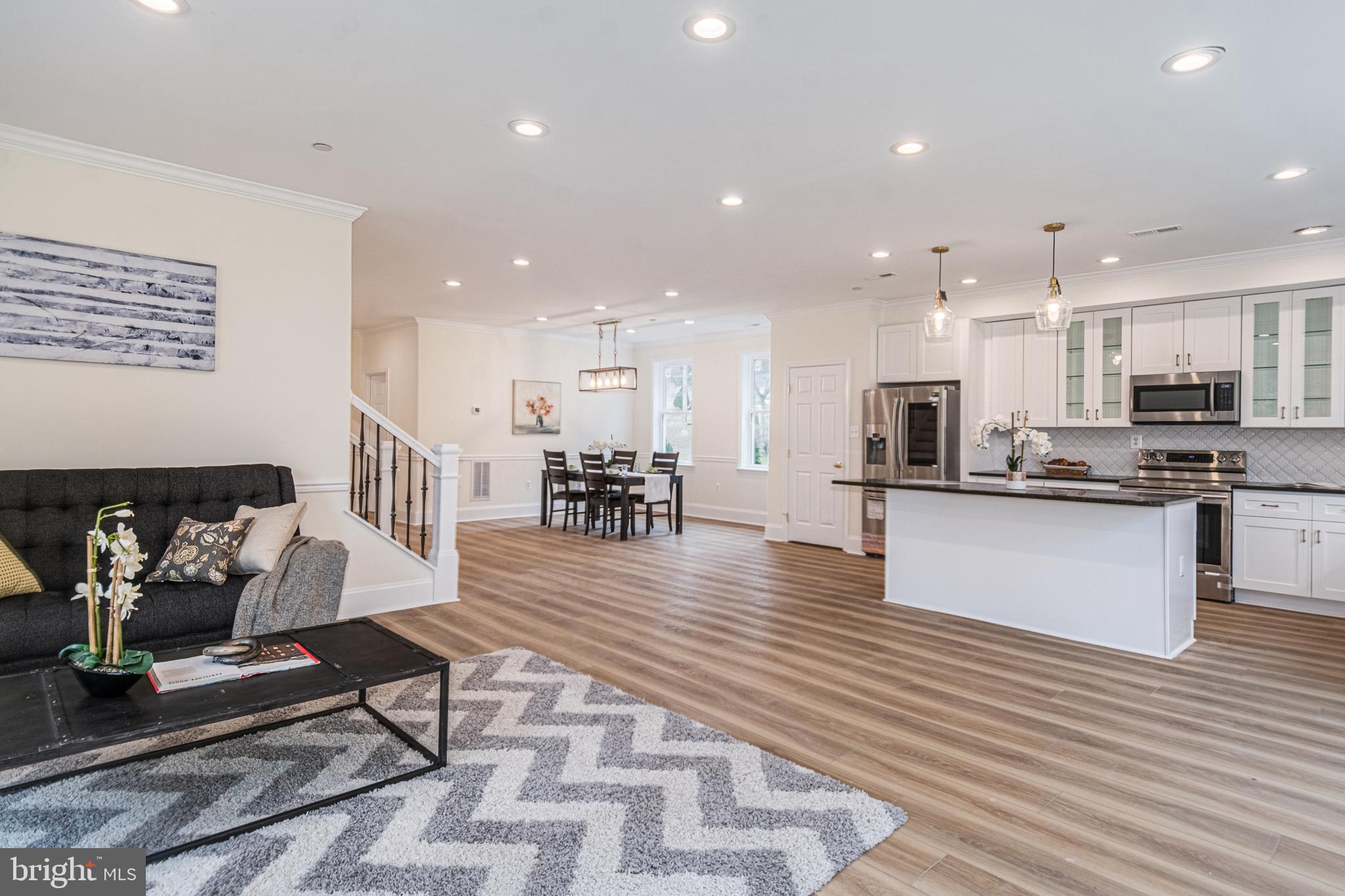 ROCKAWAY BEACH - Residential