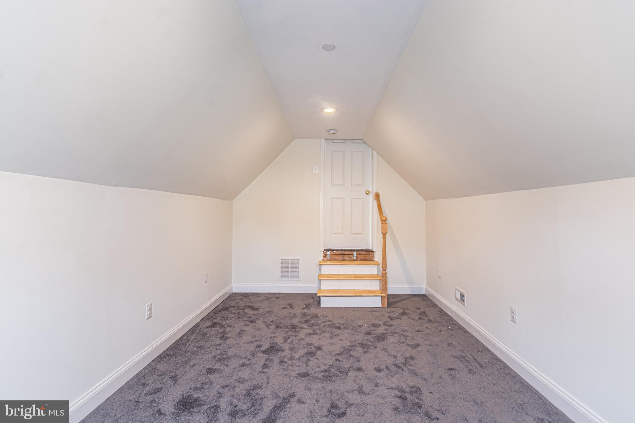 ROCKAWAY BEACH - Residential