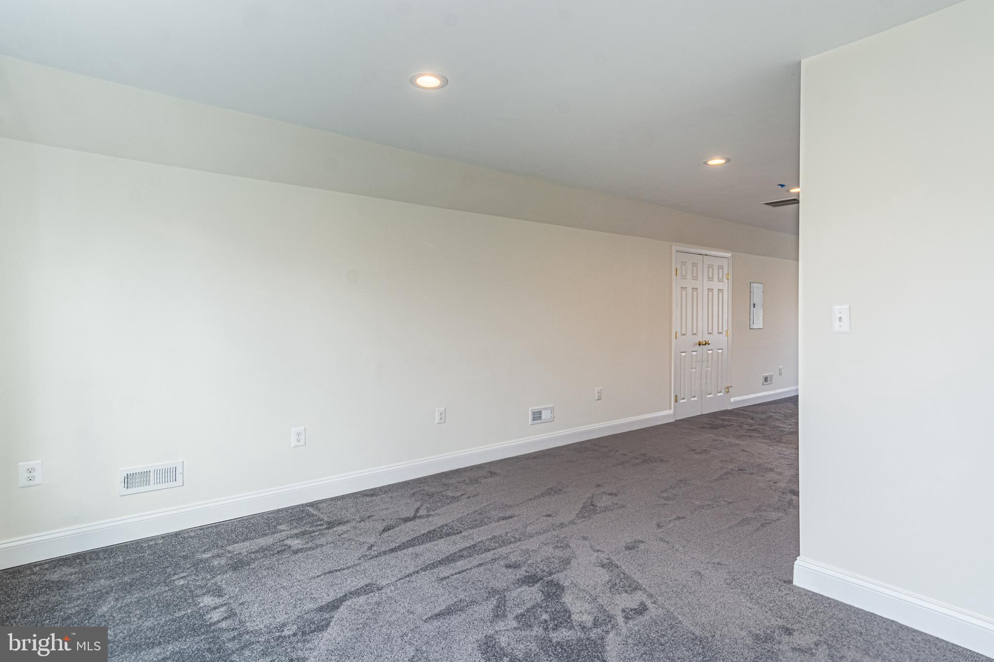 ROCKAWAY BEACH - Residential