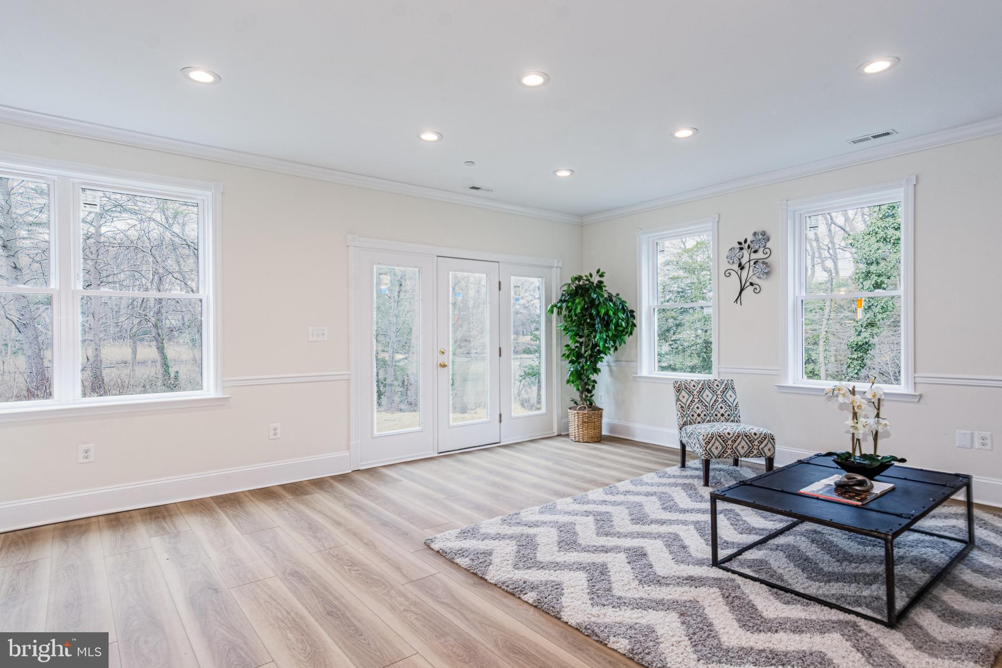 ROCKAWAY BEACH - Residential