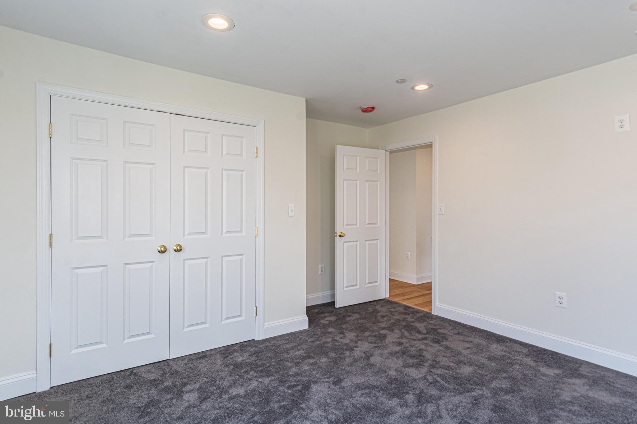 ROCKAWAY BEACH - Residential