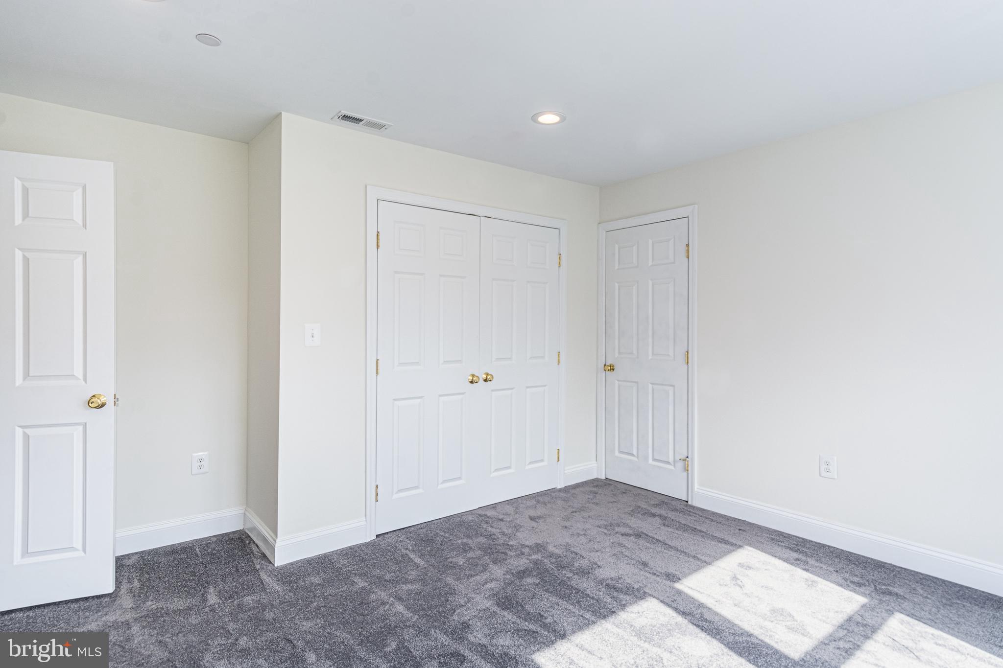 ROCKAWAY BEACH - Residential