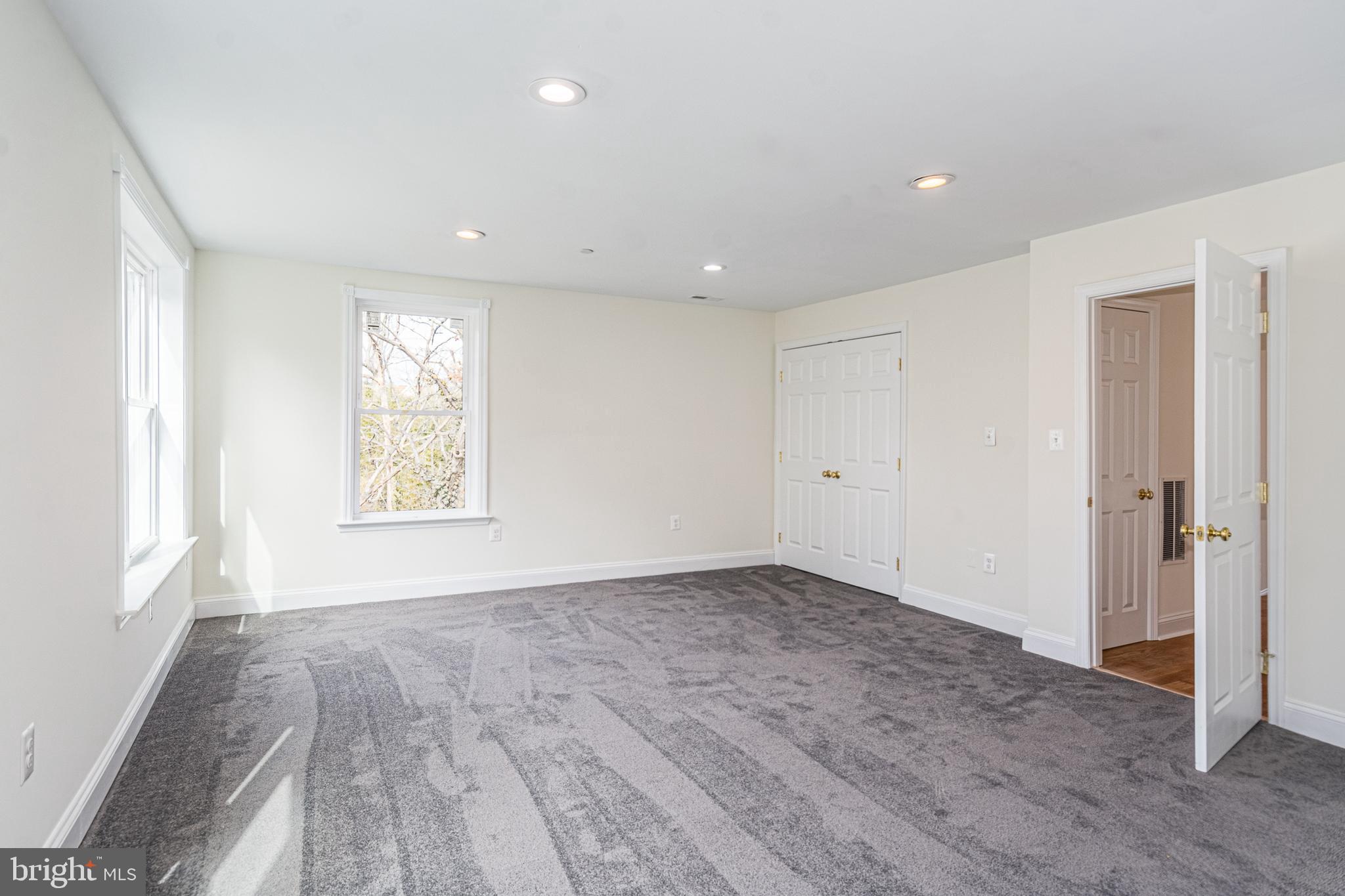 ROCKAWAY BEACH - Residential