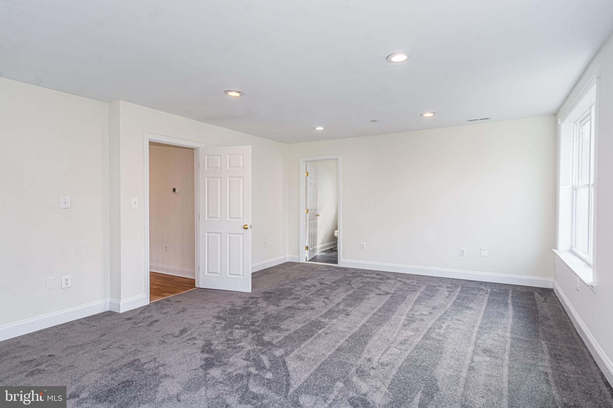 ROCKAWAY BEACH - Residential