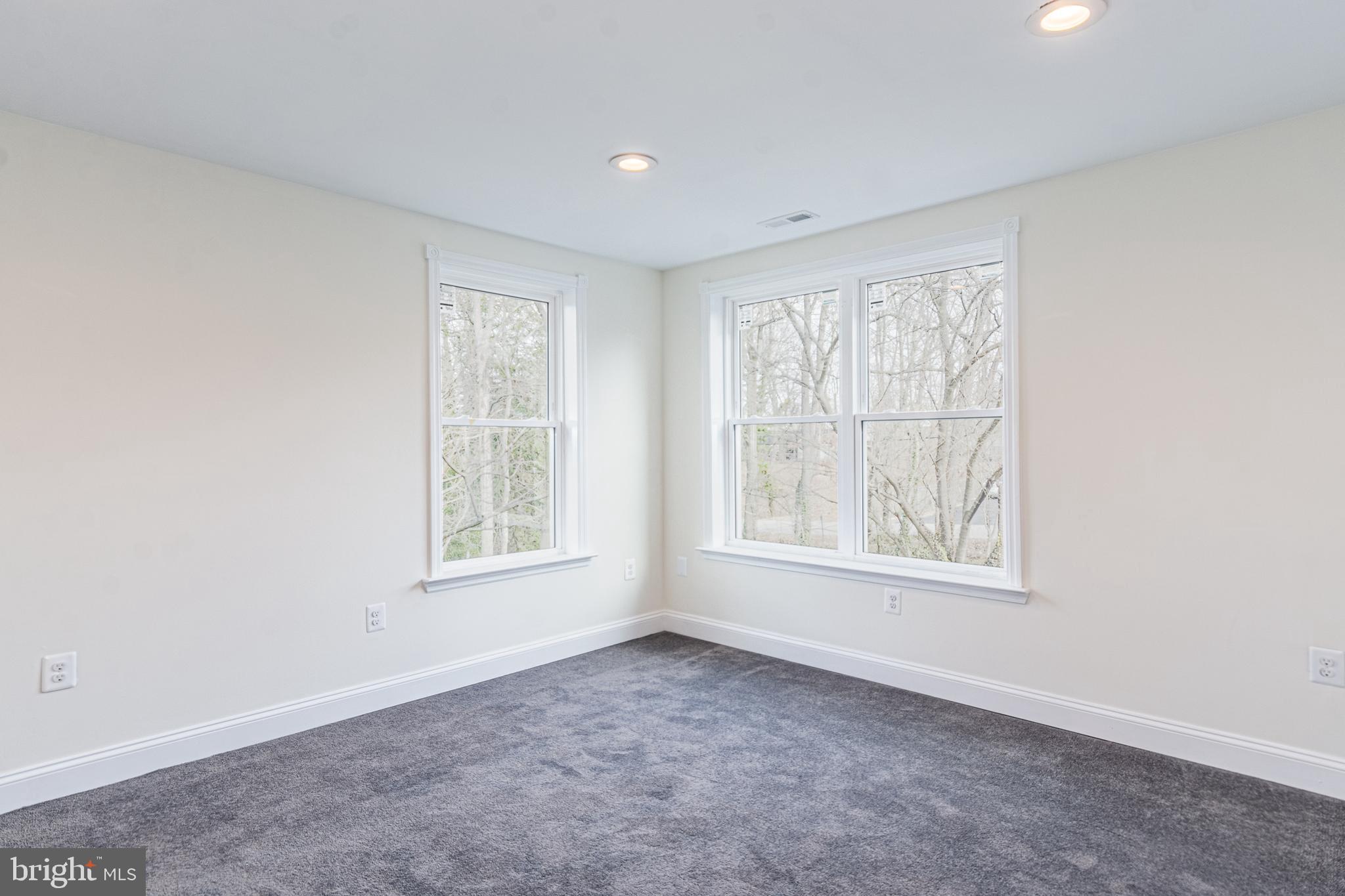 ROCKAWAY BEACH - Residential