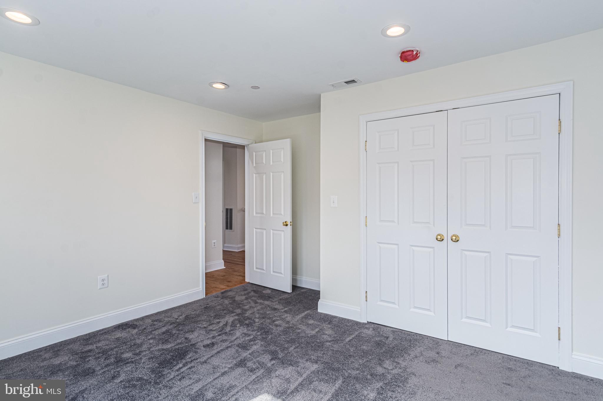 ROCKAWAY BEACH - Residential