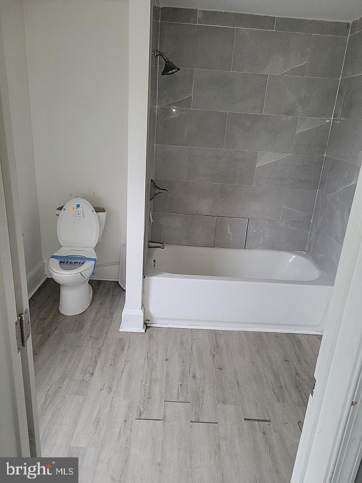 RADNOR WINSTON - Residential