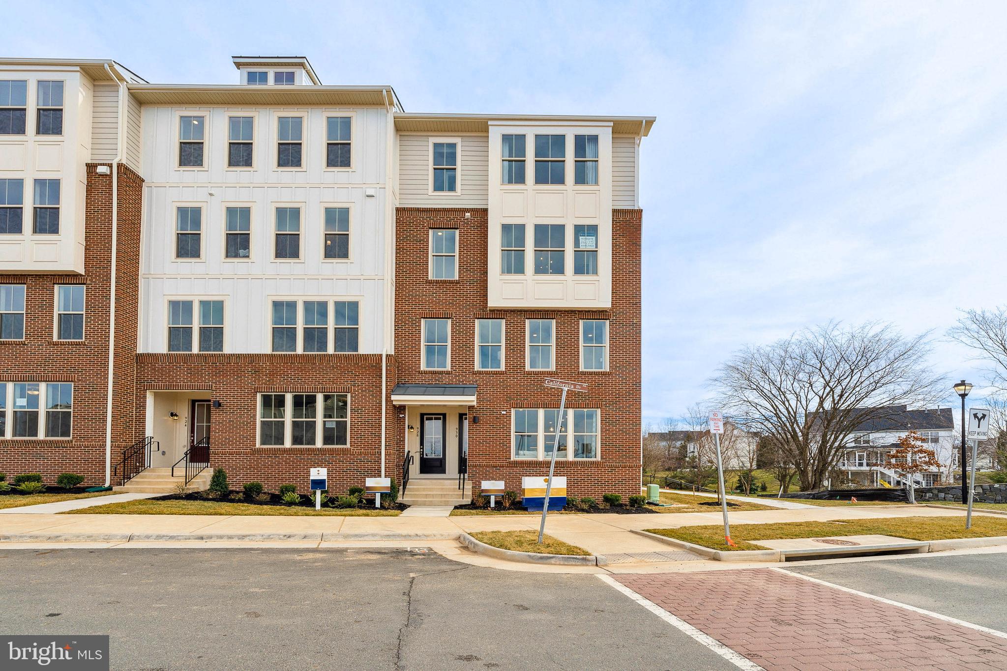 POTOMAC STATION MARKETPLACE - Residential