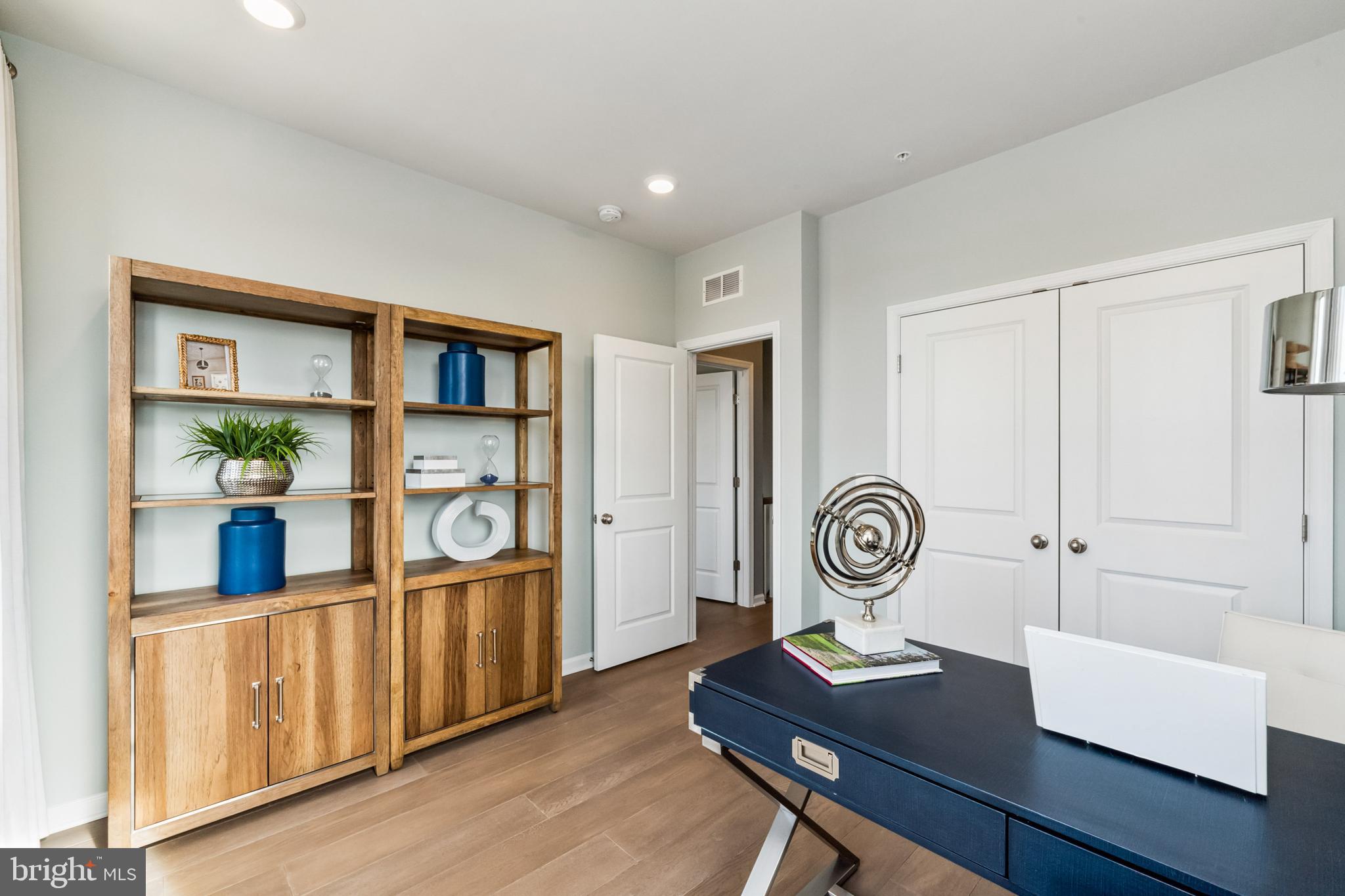 POTOMAC STATION MARKETPLACE - Residential