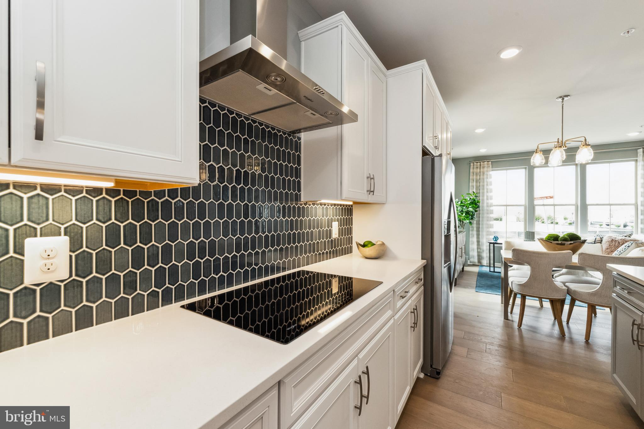 POTOMAC STATION MARKETPLACE - Residential