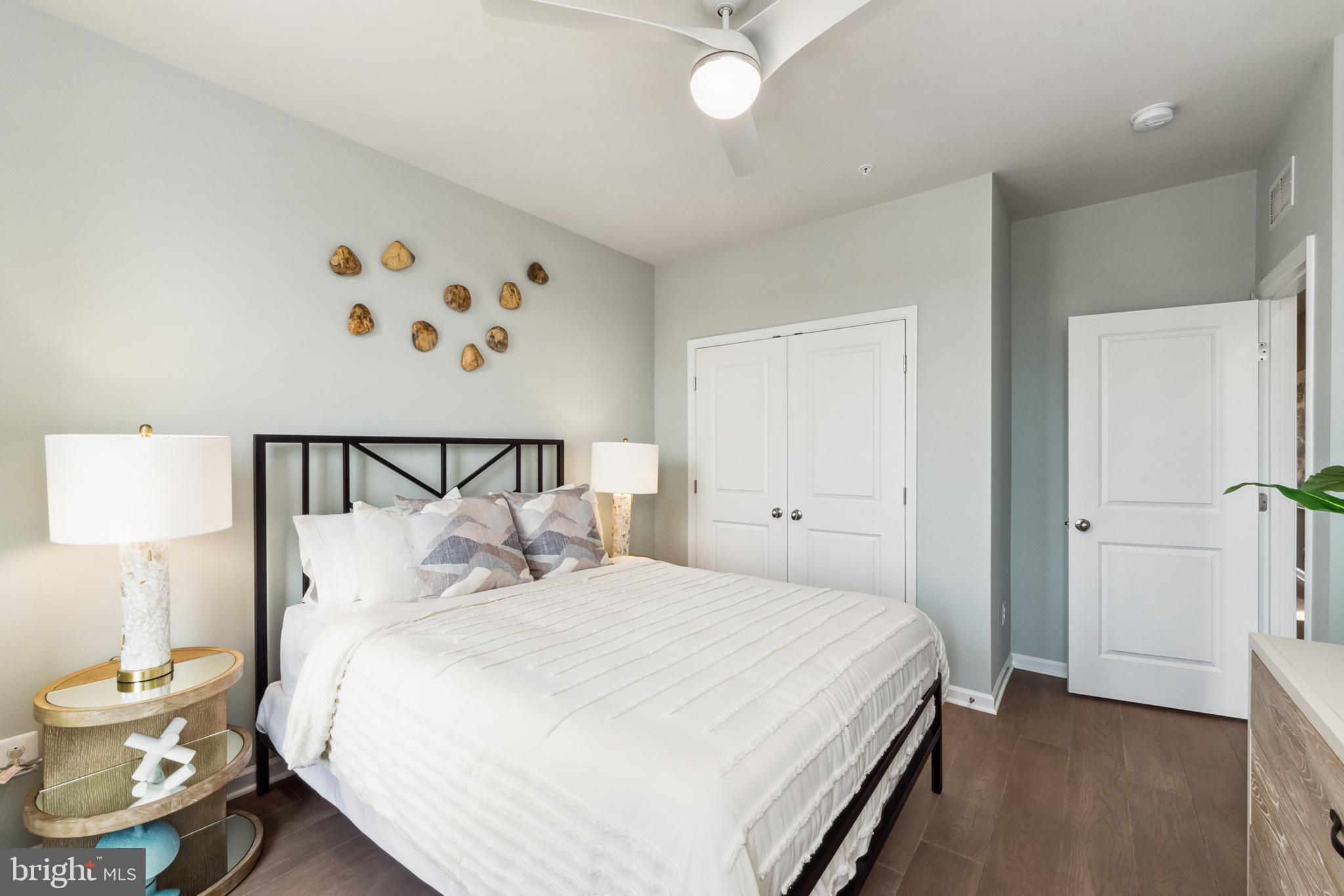 POTOMAC STATION MARKETPLACE - Residential