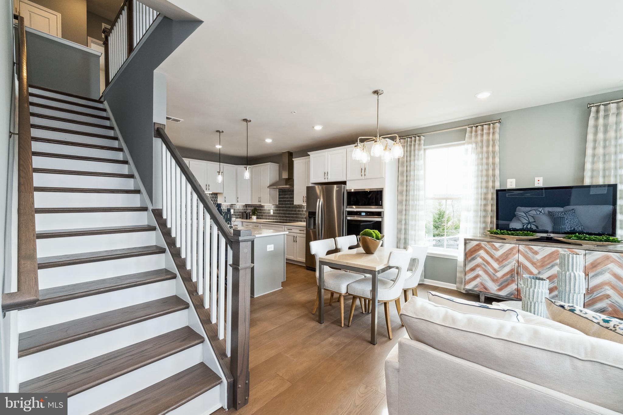 POTOMAC STATION MARKETPLACE - Residential