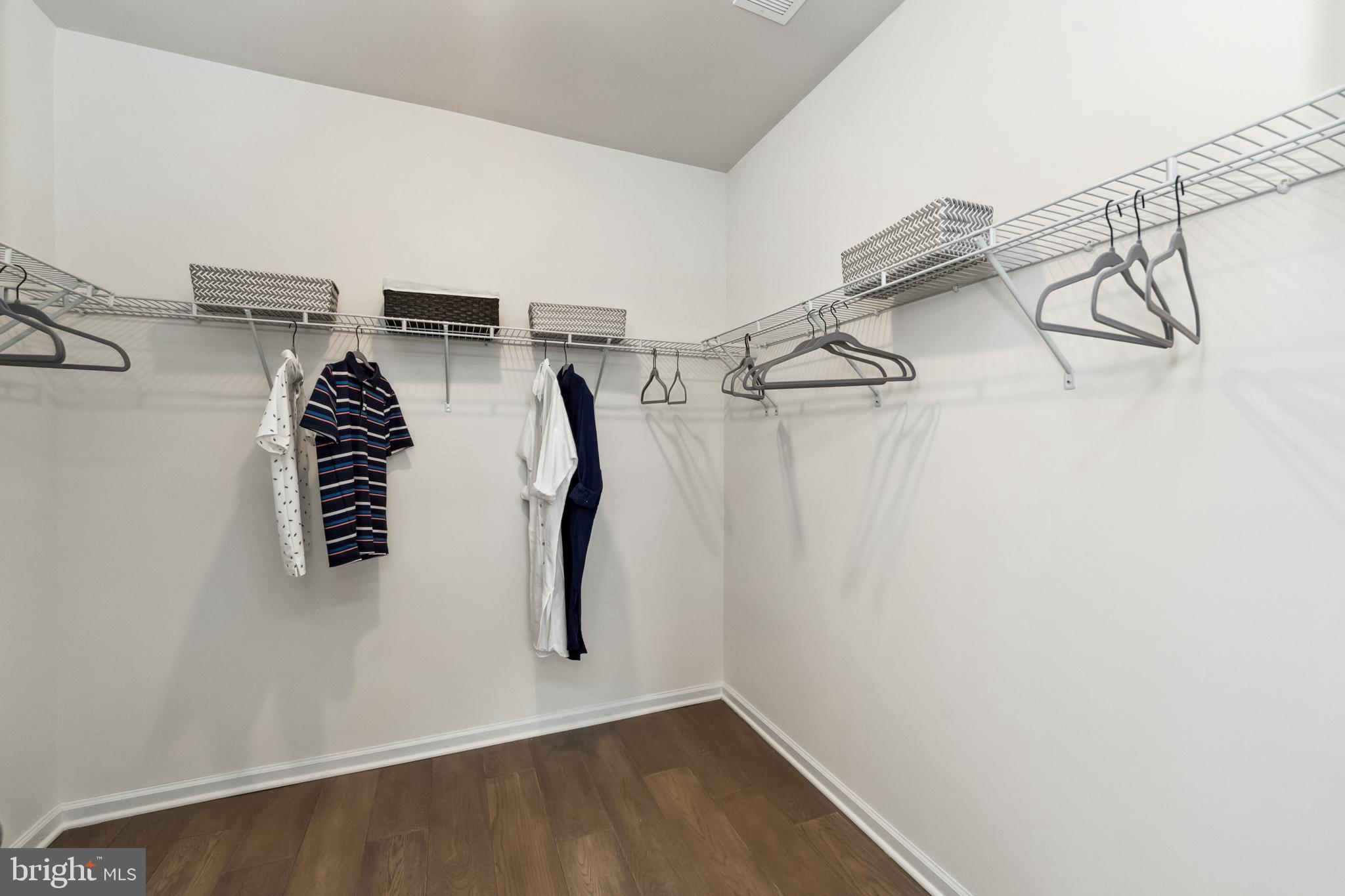 POTOMAC STATION MARKETPLACE - Residential