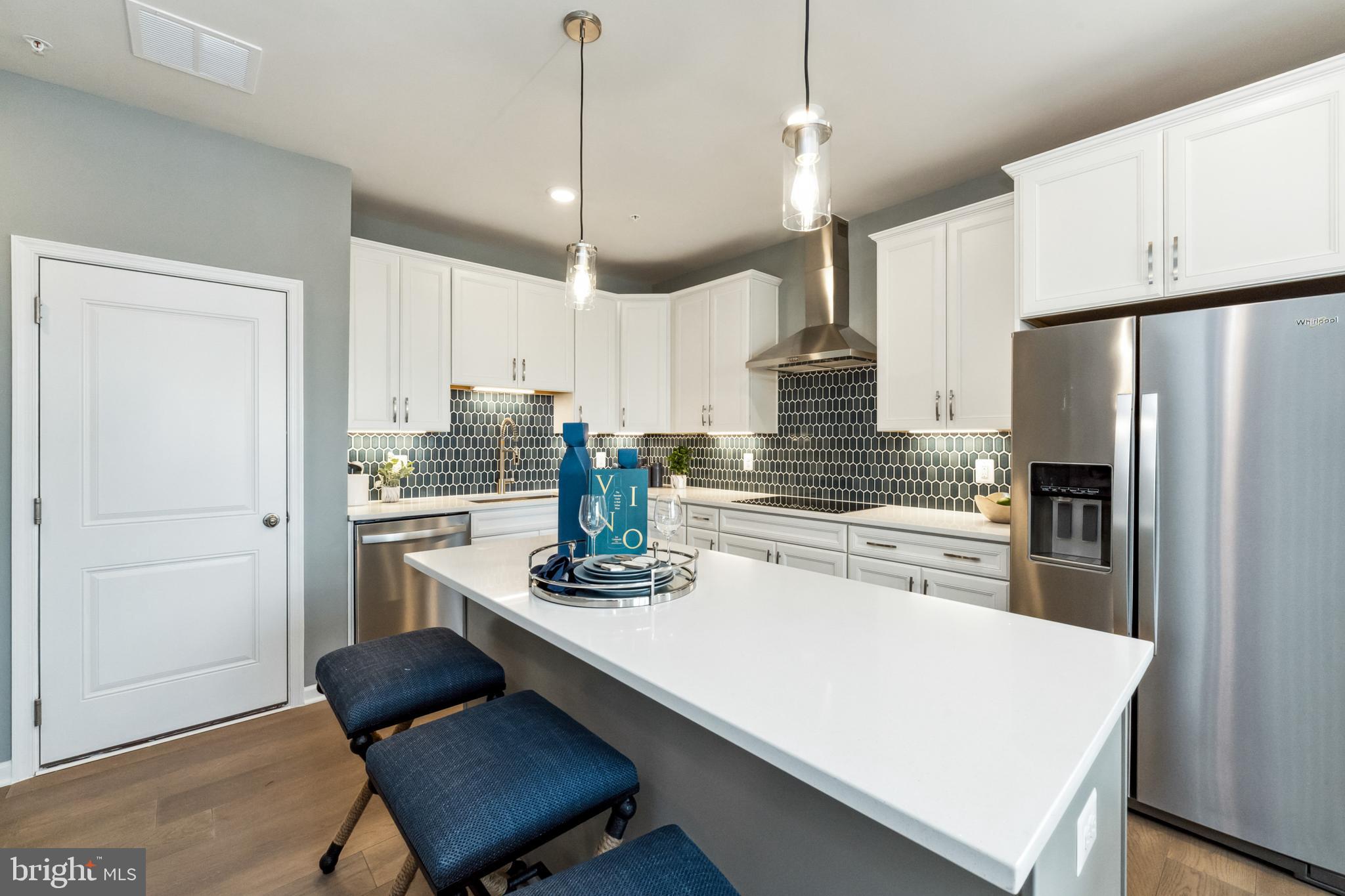 POTOMAC STATION MARKETPLACE - Residential