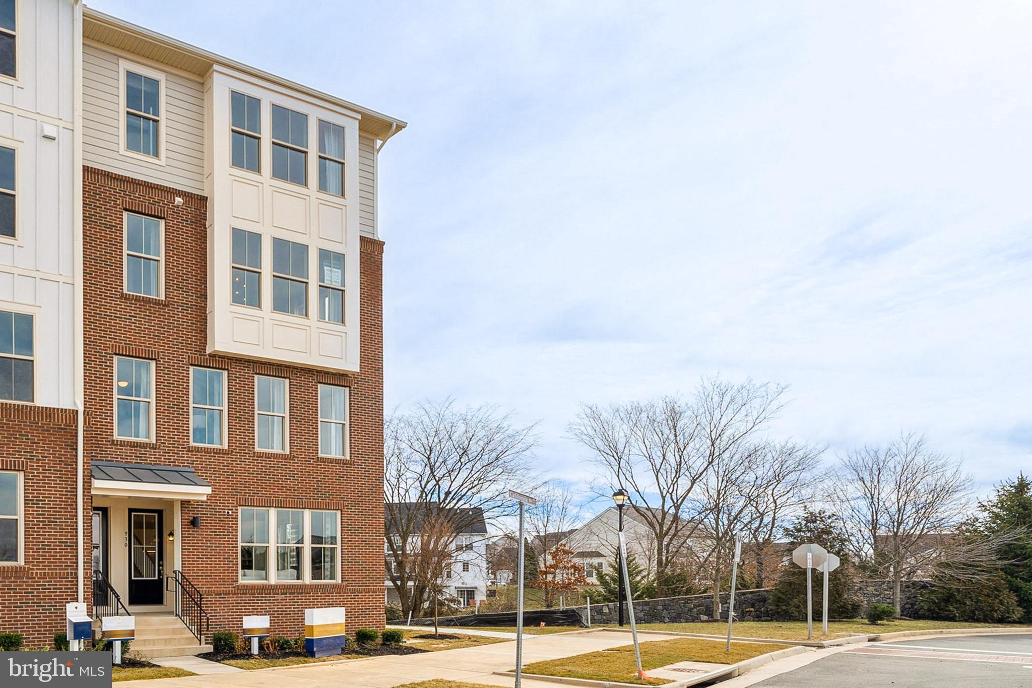 POTOMAC STATION MARKETPLACE - Residential