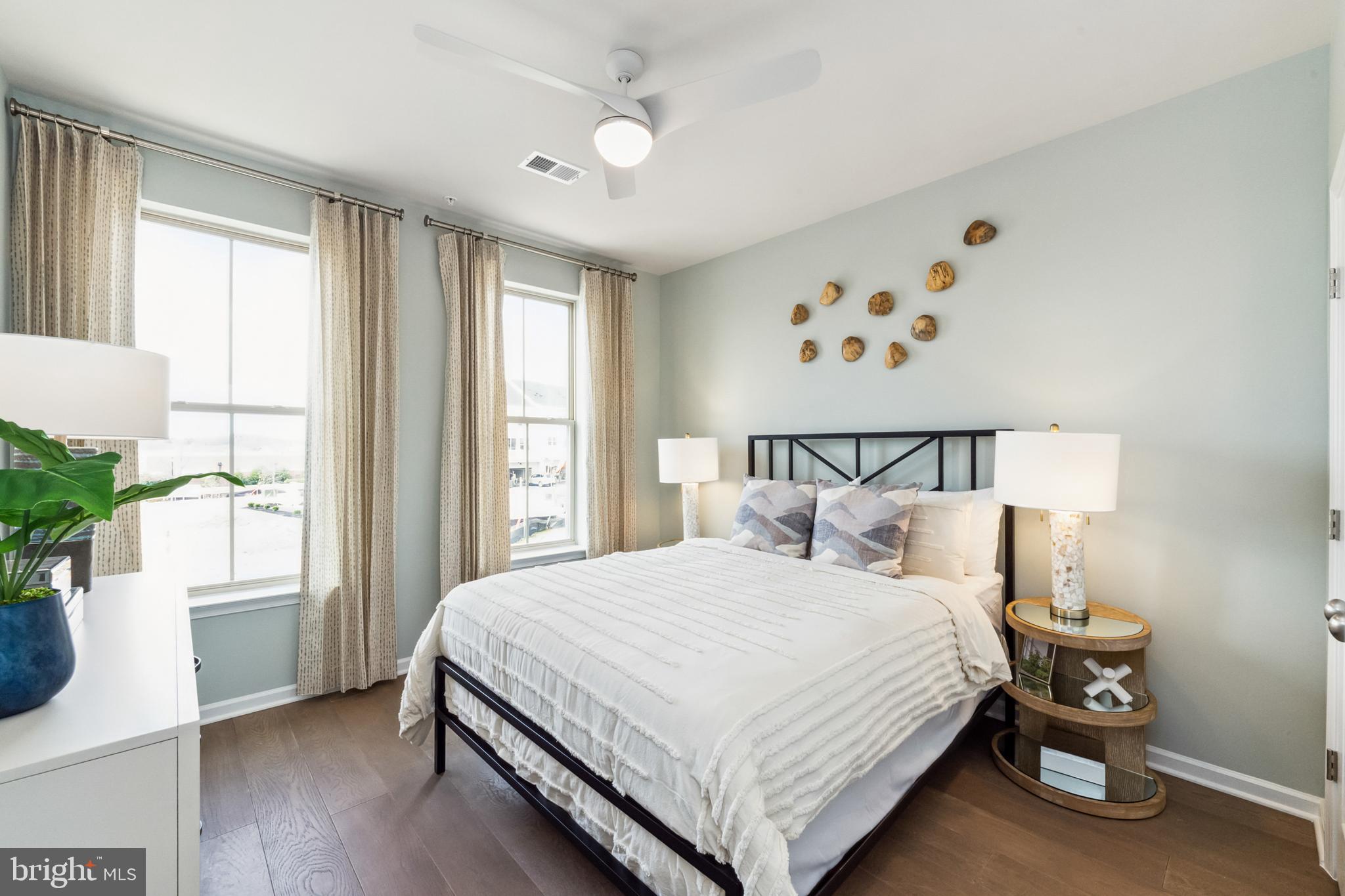 POTOMAC STATION MARKETPLACE - Residential