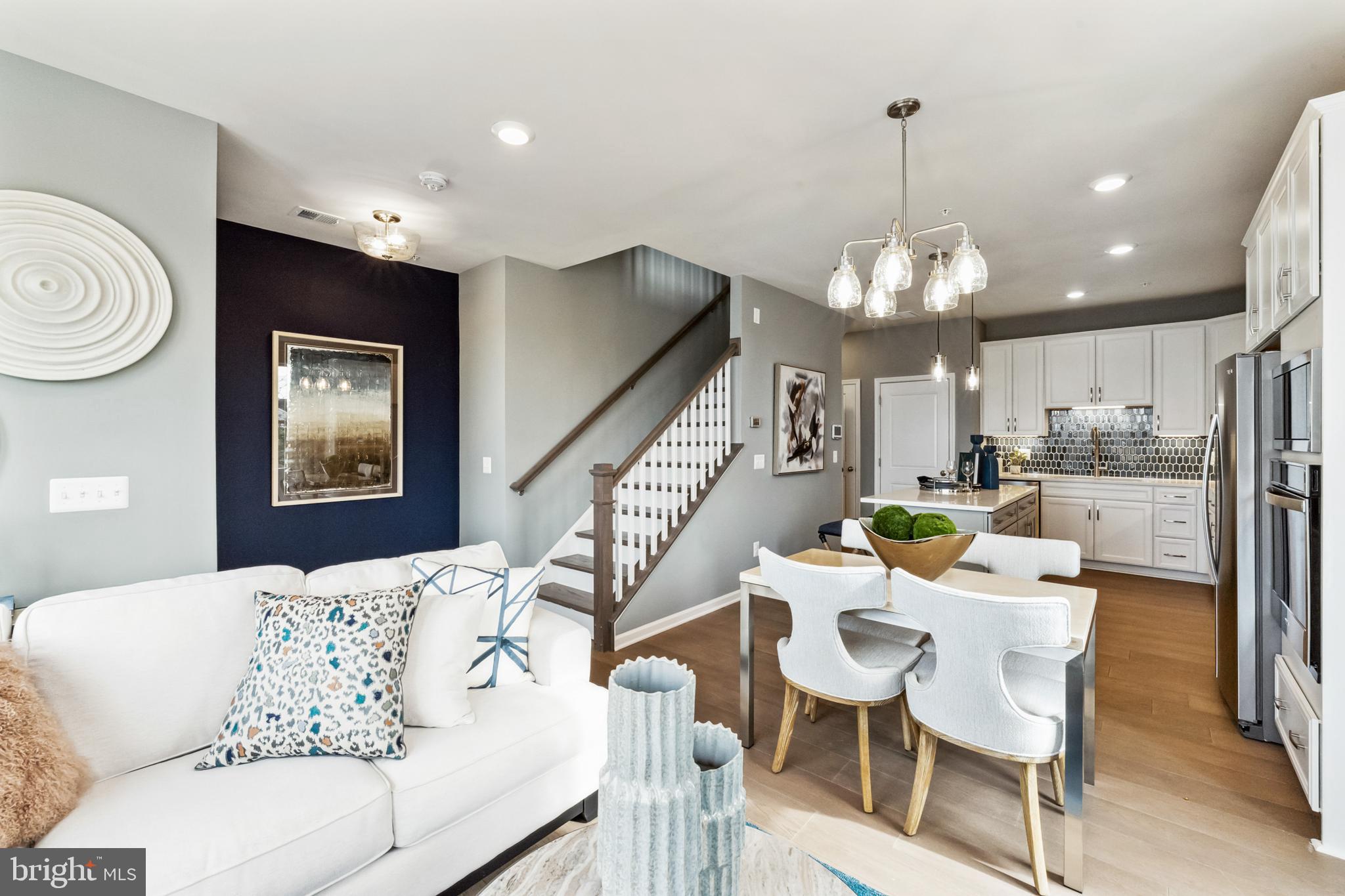 POTOMAC STATION MARKETPLACE - Residential