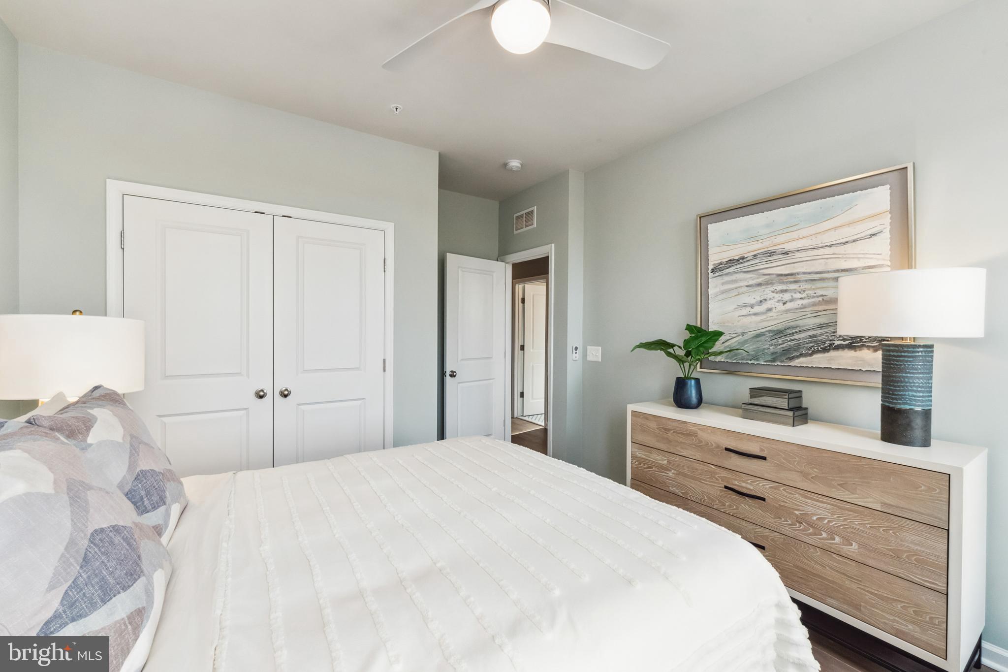 POTOMAC STATION MARKETPLACE - Residential