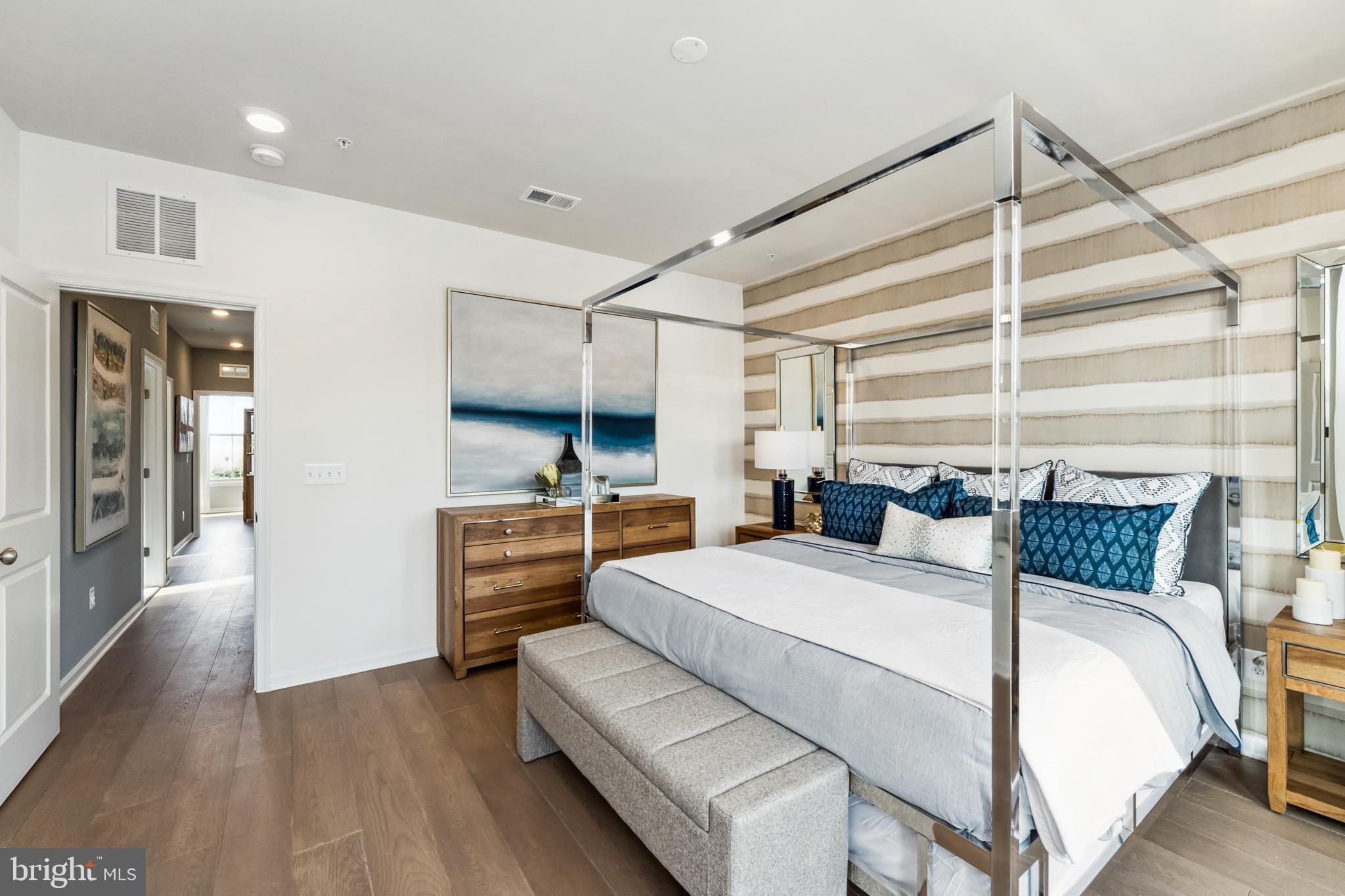 POTOMAC STATION MARKETPLACE - Residential