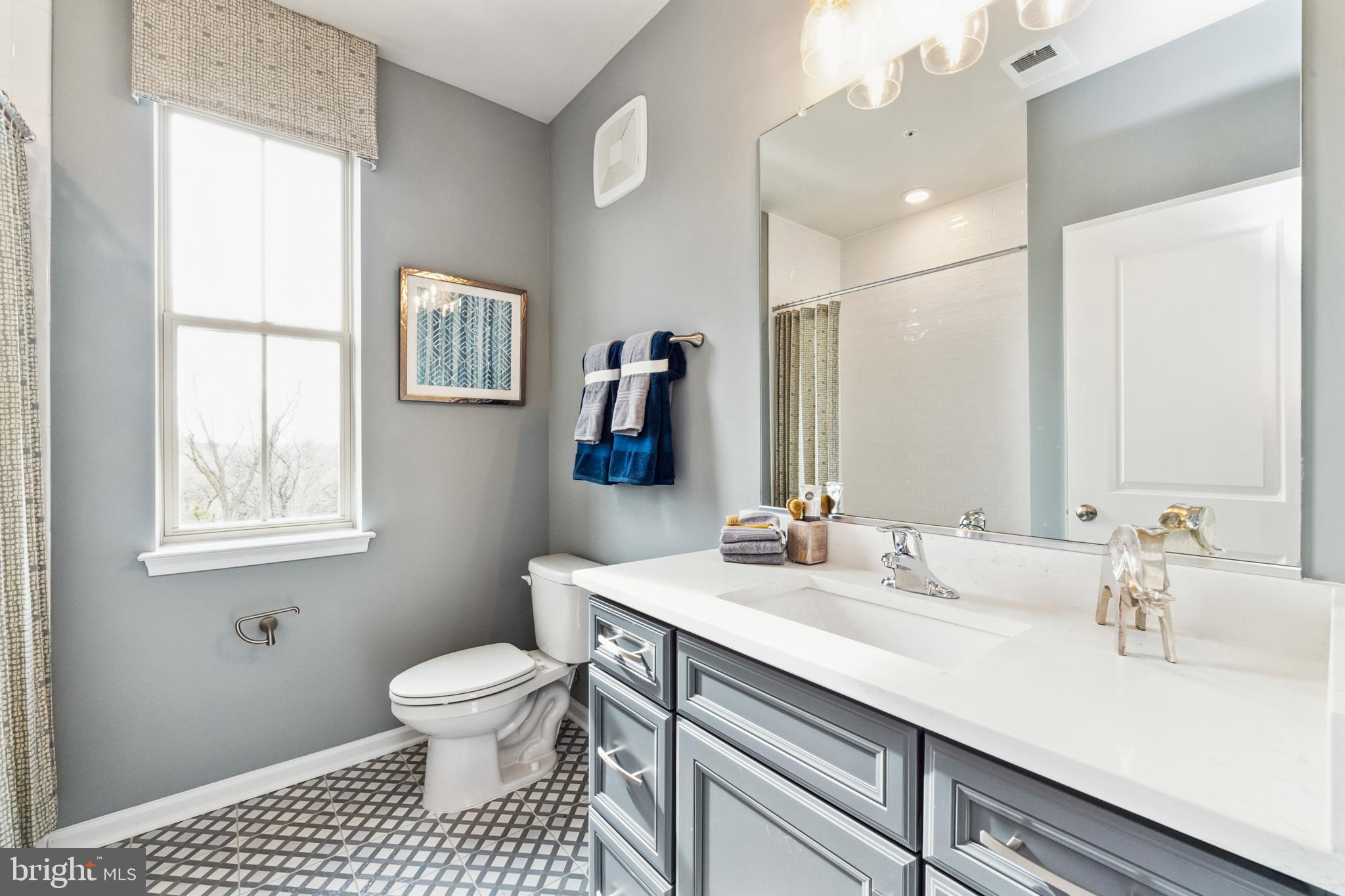 POTOMAC STATION MARKETPLACE - Residential