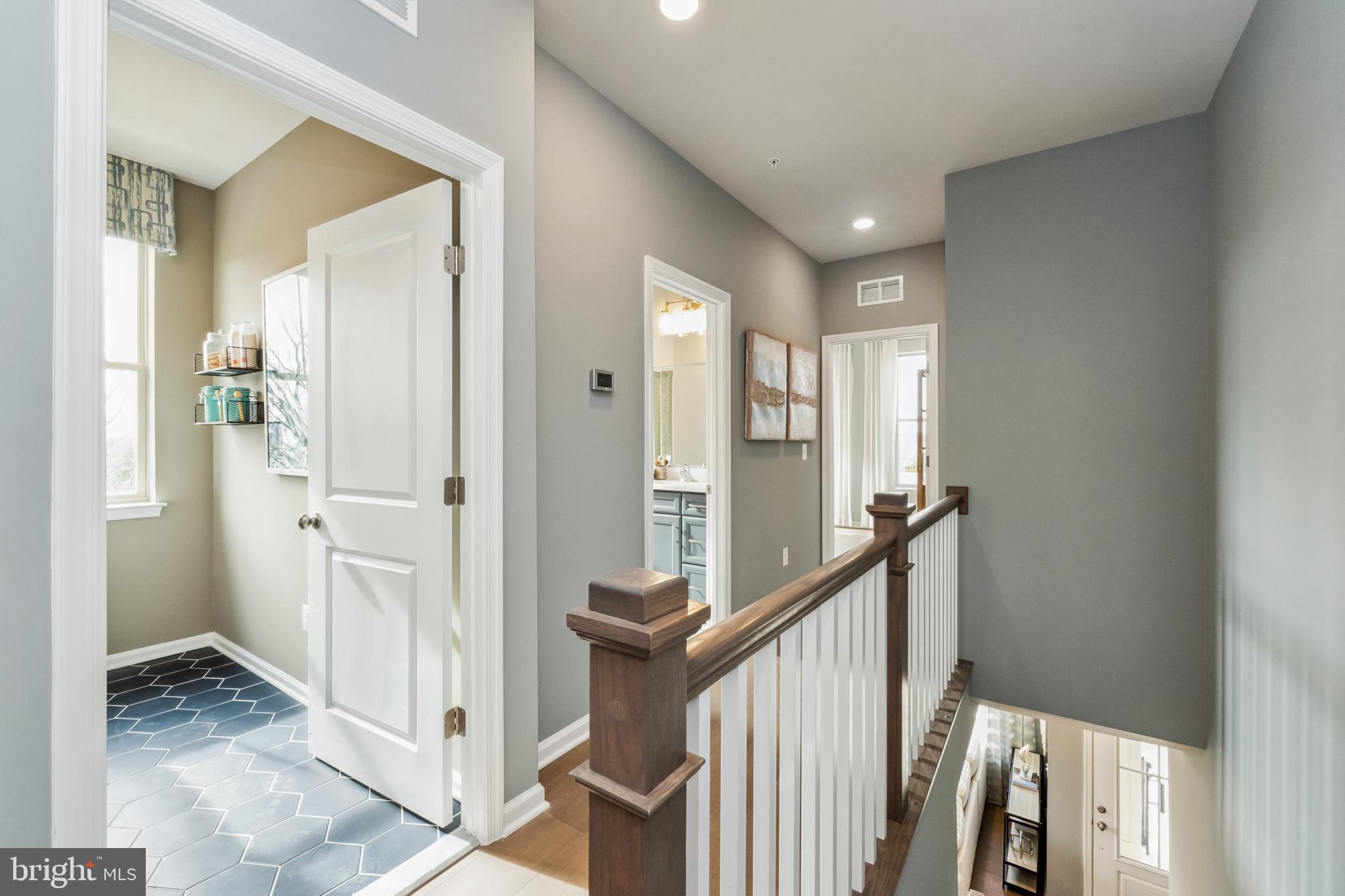 POTOMAC STATION MARKETPLACE - Residential