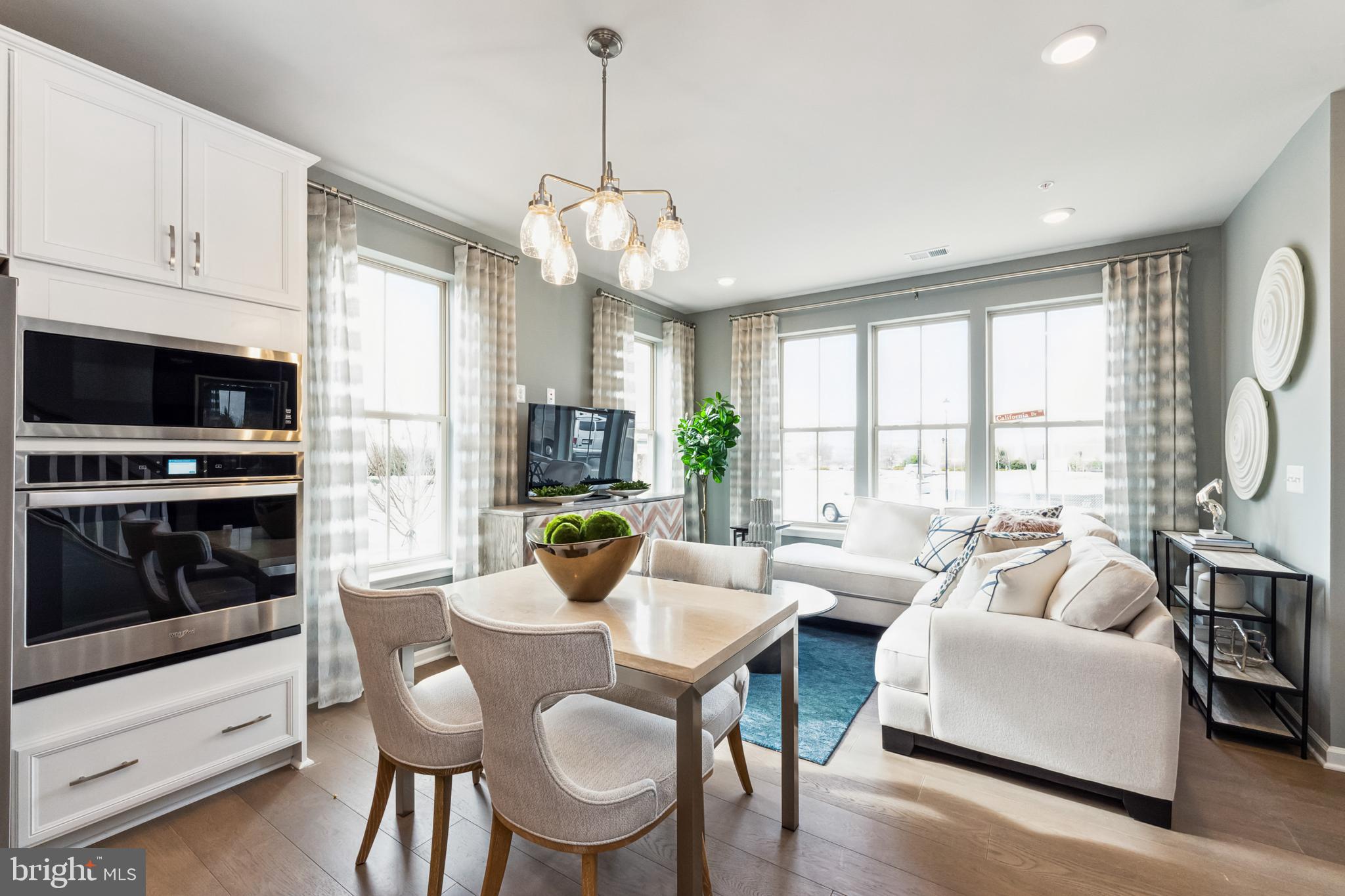 POTOMAC STATION MARKETPLACE - Residential