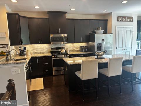 8121 HICKORY HOLLOW DRIVE GLEN BURNIE MD 21060