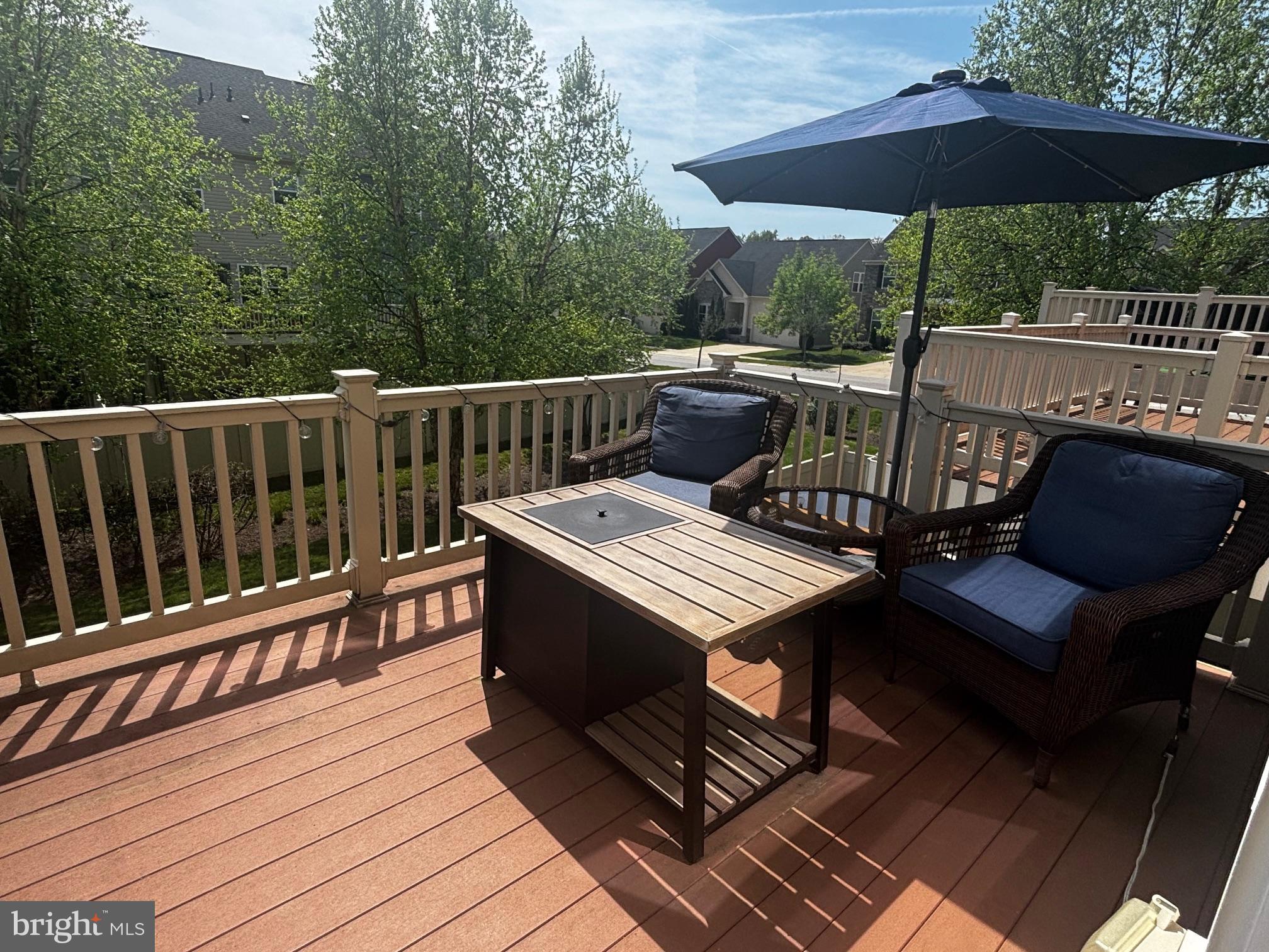 8121 HICKORY HOLLOW DRIVE