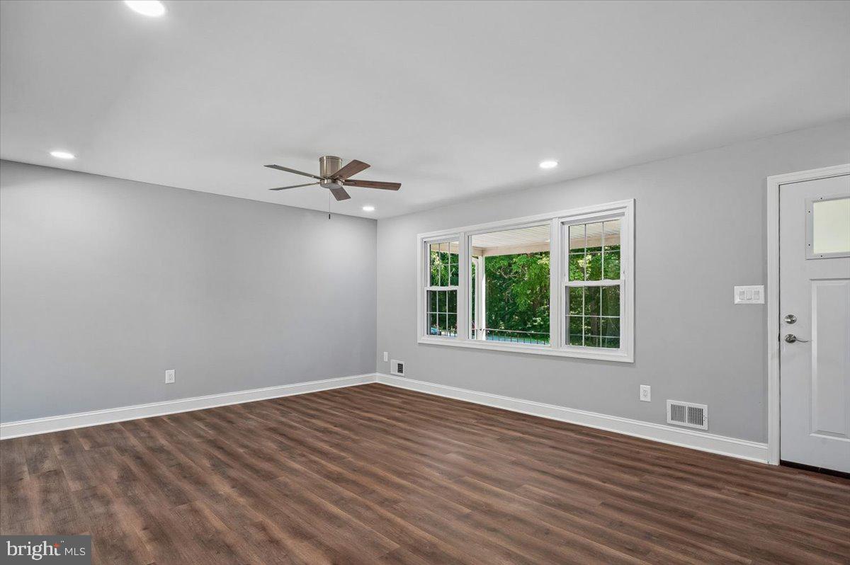 PARIS ESTATES - Residential