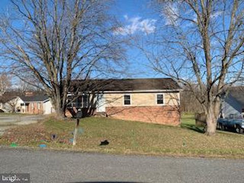 Homes For Rent - 236 Somerset Drive<br/> STEPHENS CITY, VA 22655