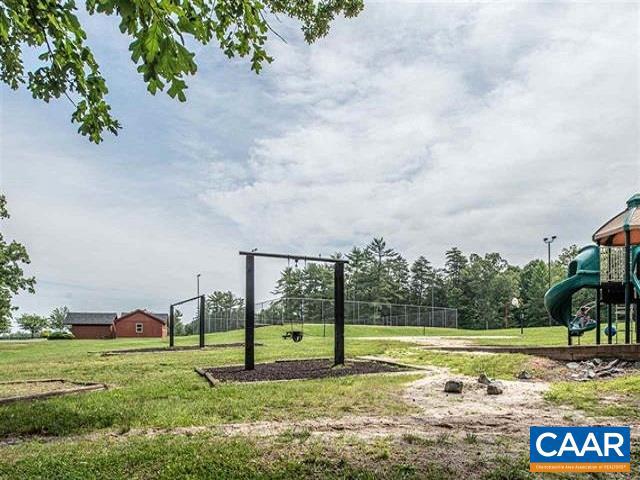 SHENANDOAH CROSSING - Land