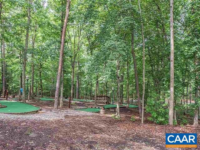 SHENANDOAH CROSSING - Land