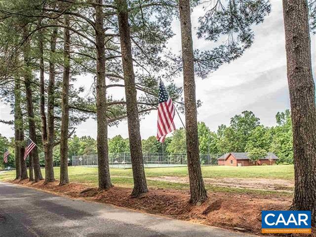 SHENANDOAH CROSSING - Land