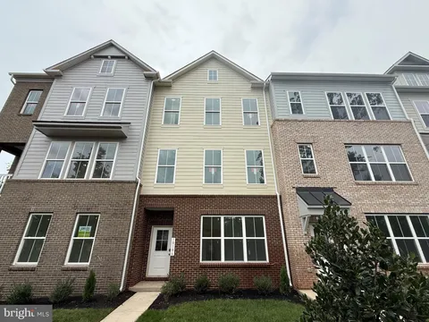 10106 Queens Way, Manassas, VA MLS: VAMN2007866