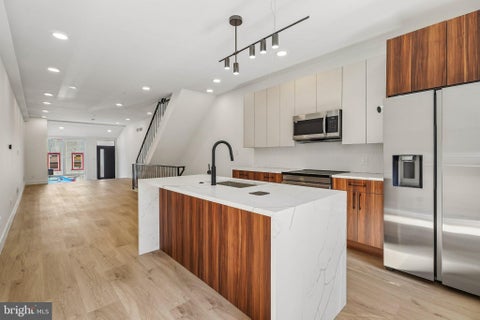 Townhouse For Sale - 4018 Cambridge Street<br/> PHILADELPHIA, PA 19104