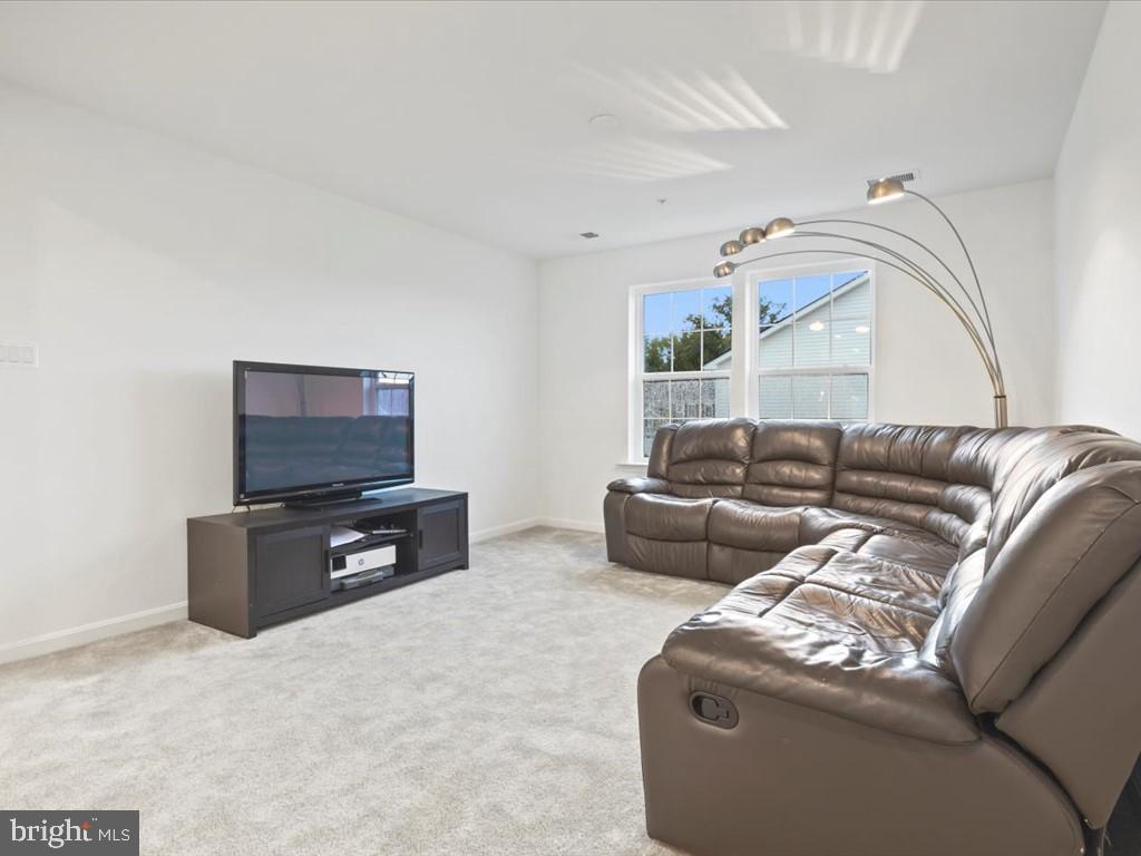 BRUNSWICK CROSSING - Residential Lease