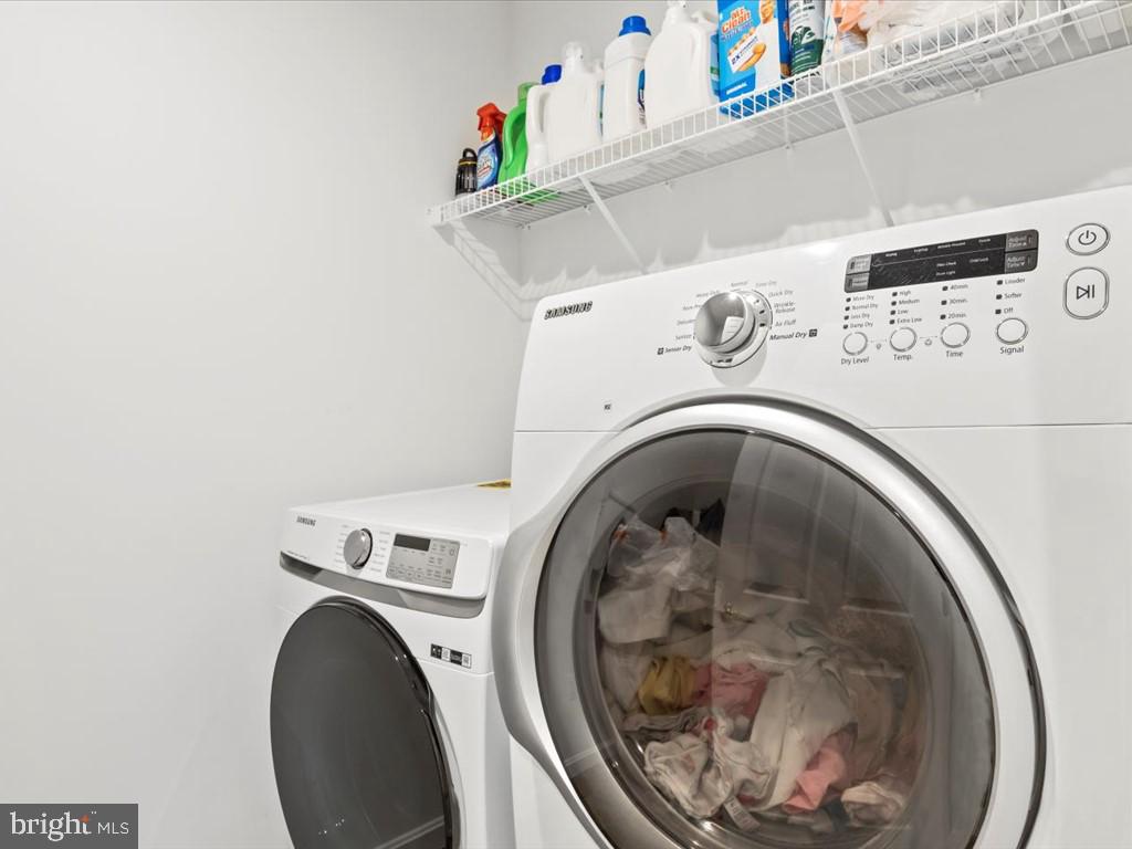 BRUNSWICK CROSSING - Residential Lease