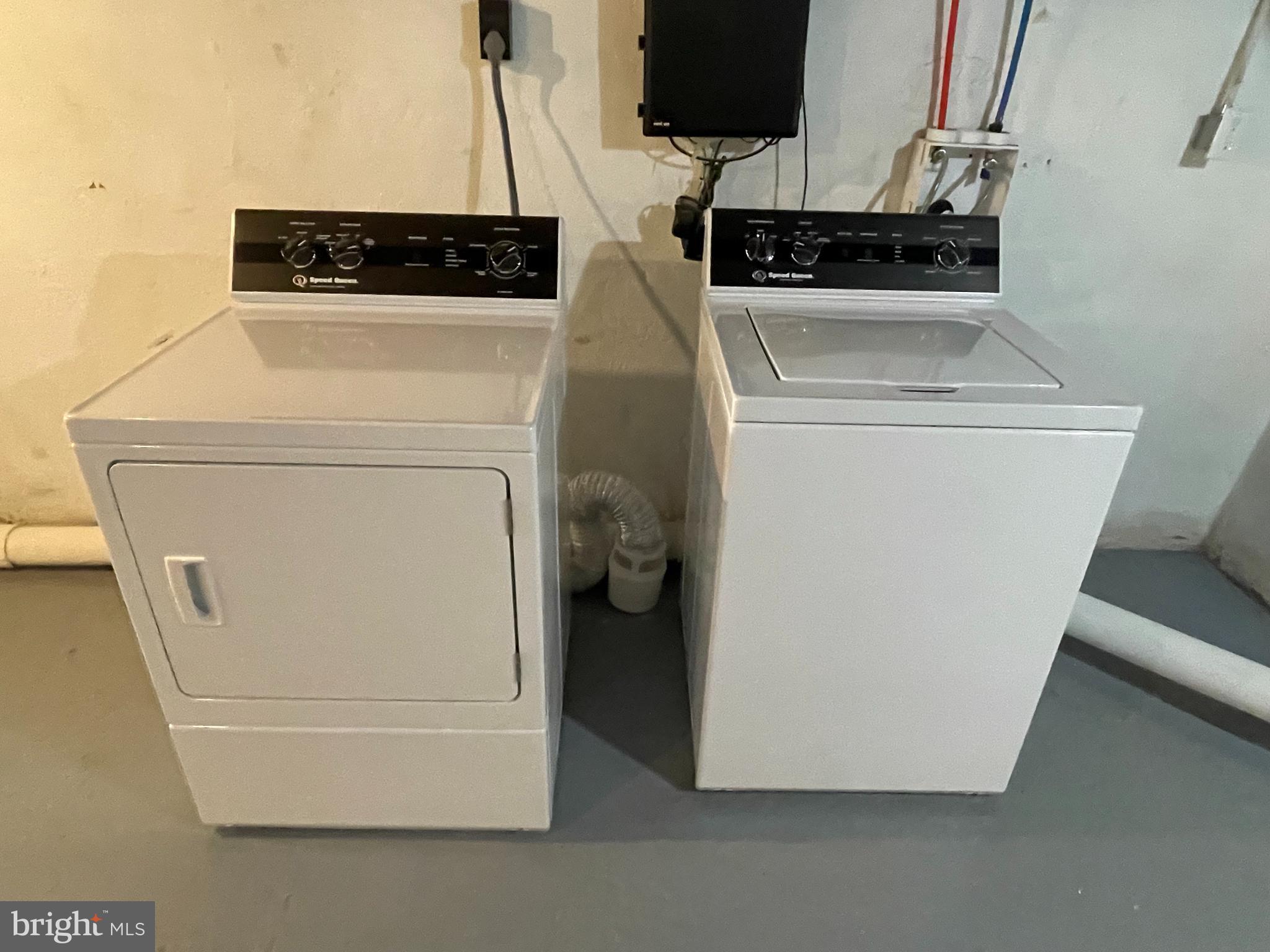 KENSINGTON - Residential Lease