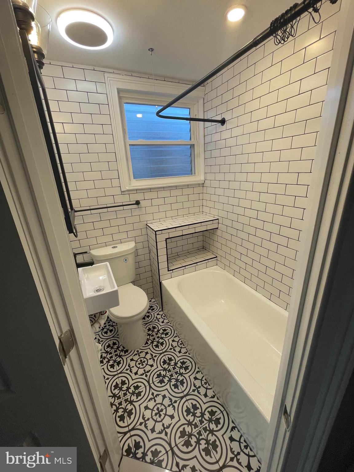 KENSINGTON - Residential Lease