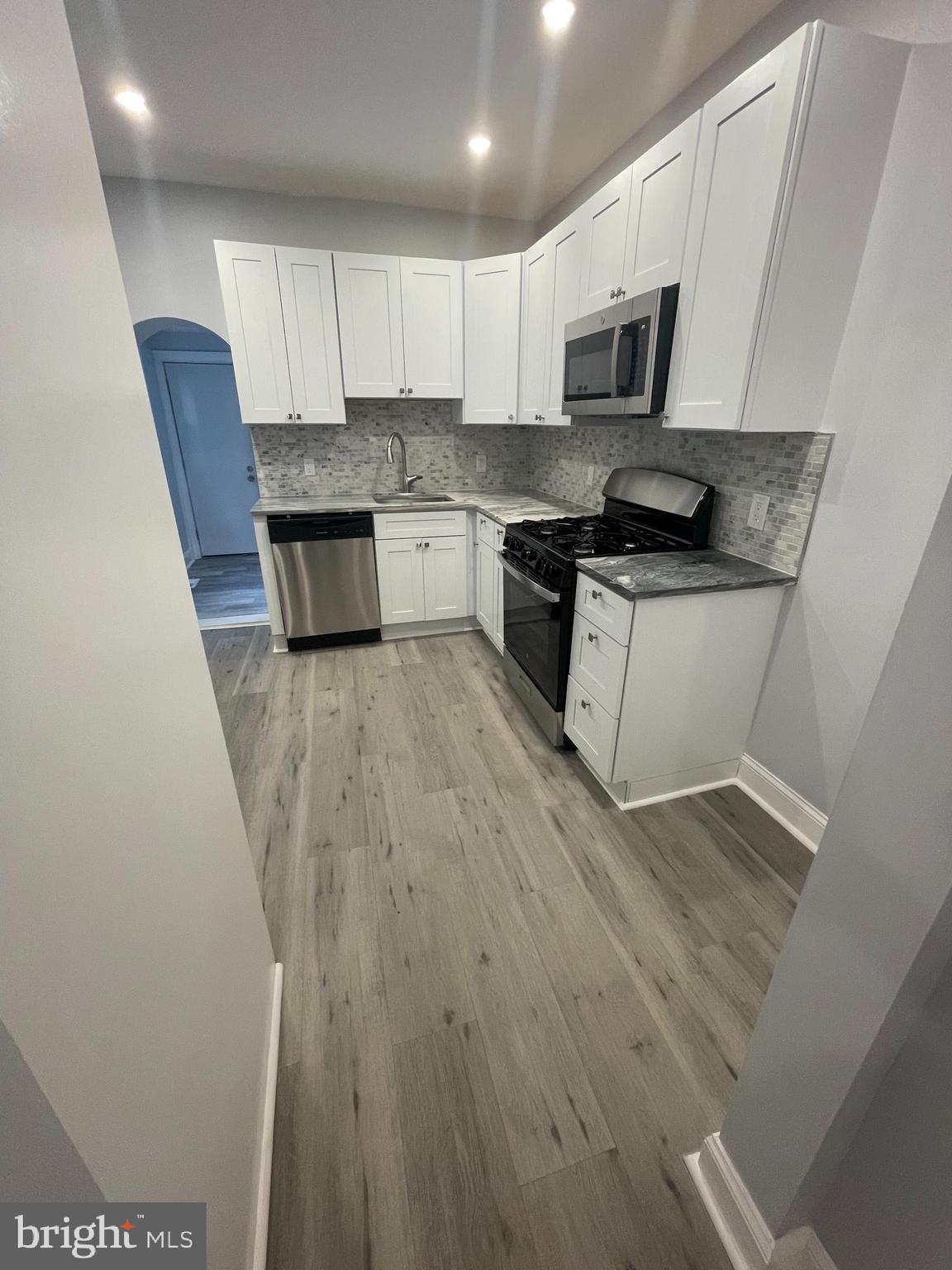 KENSINGTON - Residential Lease