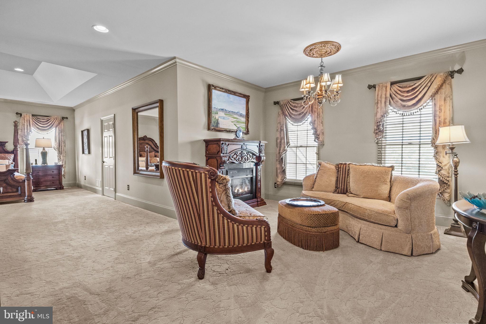 NORTHAMPTON HUNT - Residential