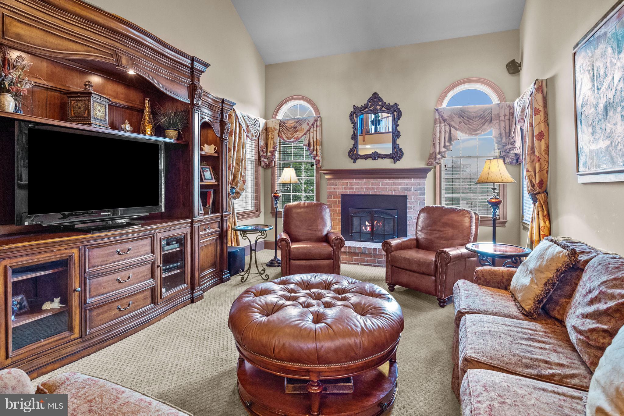 NORTHAMPTON HUNT - Residential